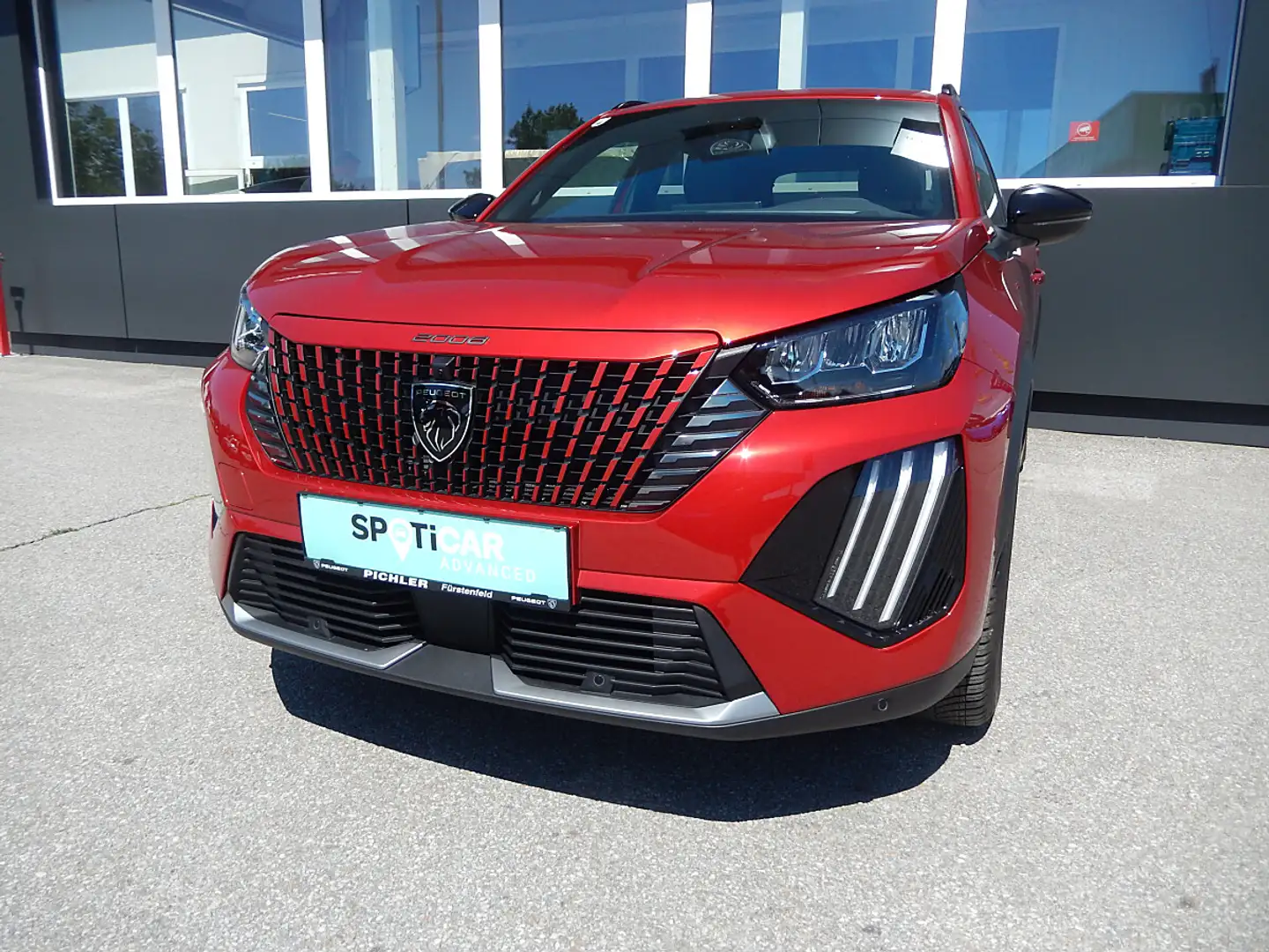 Peugeot 2008 Hybrid 145 e-DCS6 Allure Rot - 1