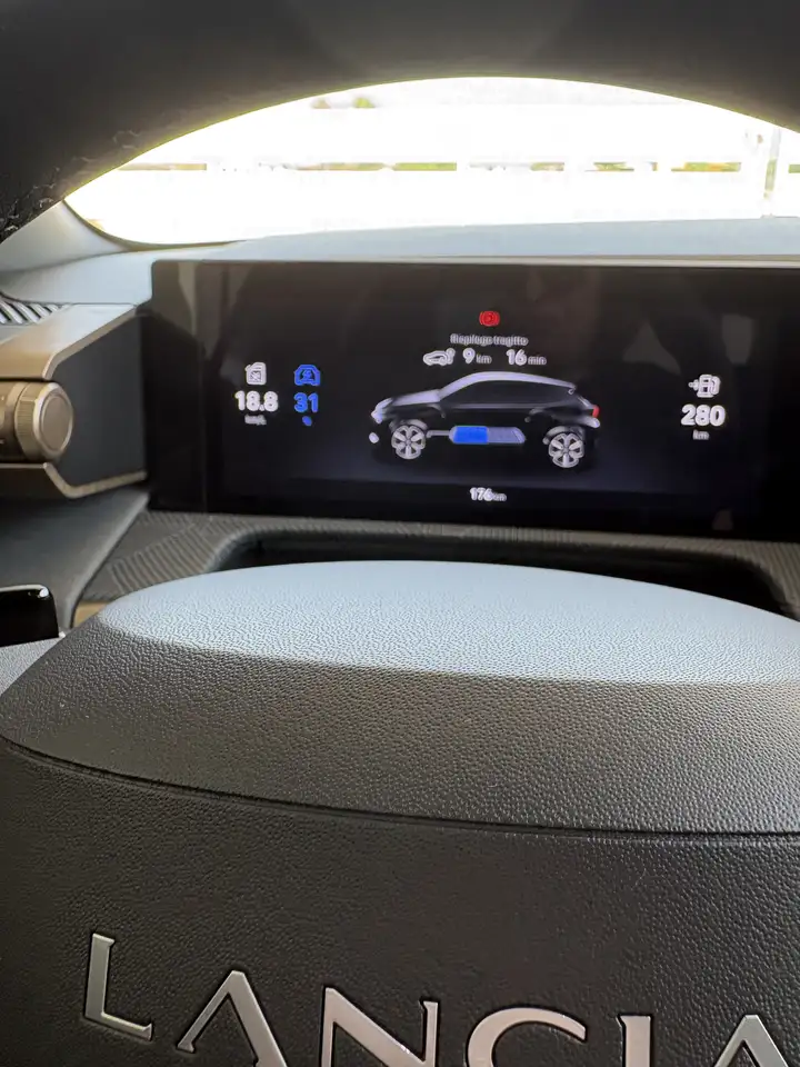 Lancia Ypsilon 2026 — фото 6