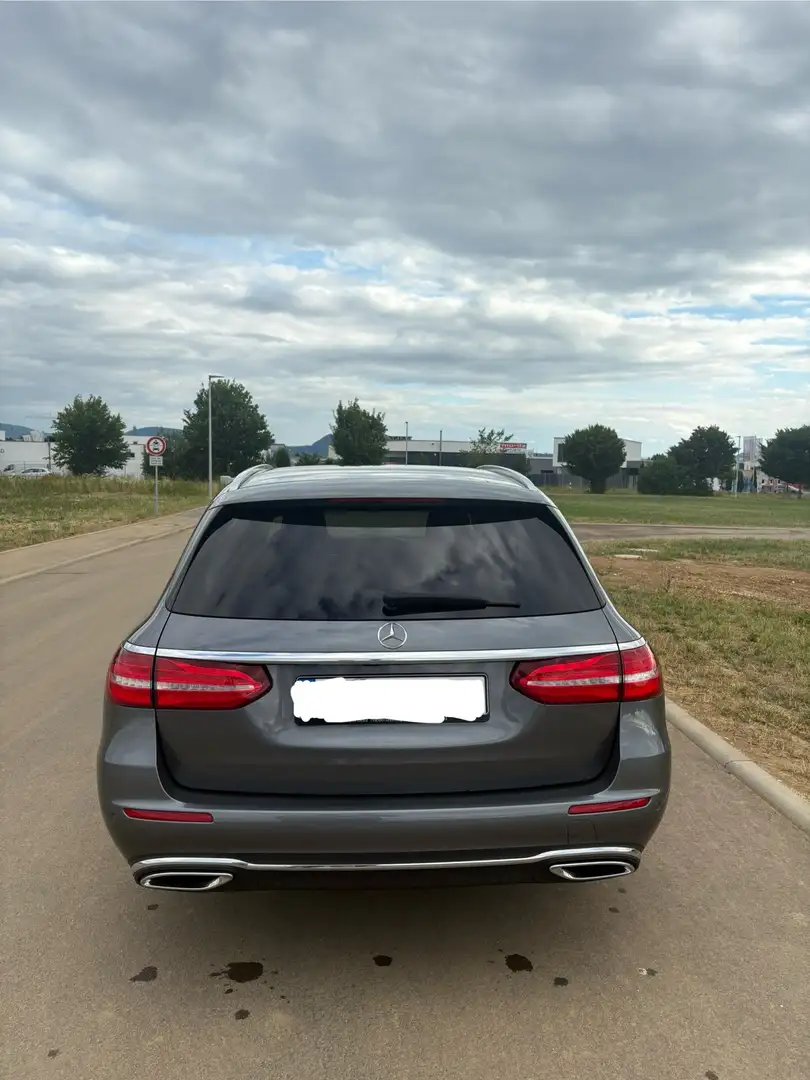 Mercedes-Benz E 200 E 200 d Grau - 2