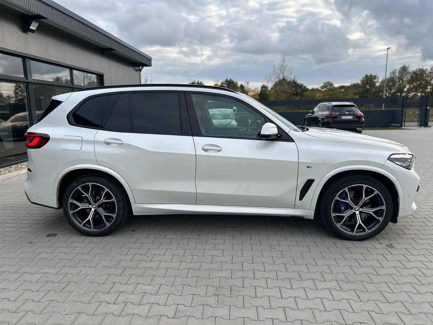 BMW X5 30d M Sport Shadow -HUD-ACC-Pano-360K-21Zoll Weiß - 2
