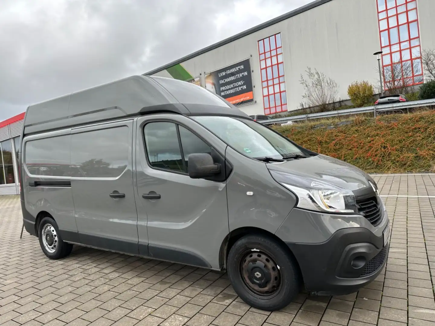 Renault Trafic Kasten L2H2 2,9t Komfort*KLIMA*AHK*PDC*1H Gris - 2