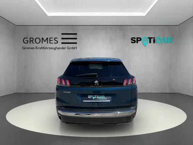 Peugeot 3008 view 4