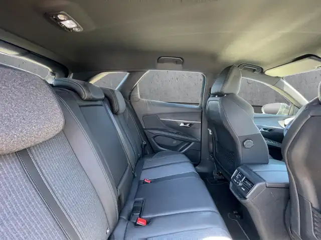 Peugeot 3008 view 14