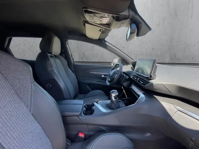 Peugeot 3008 view 13