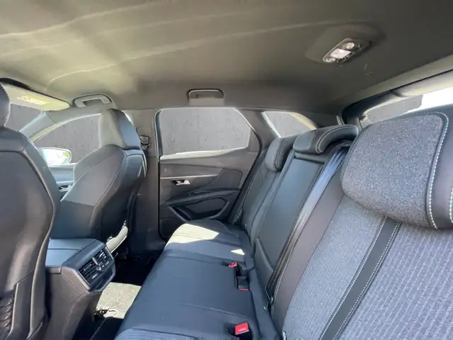 Peugeot 3008 view 8
