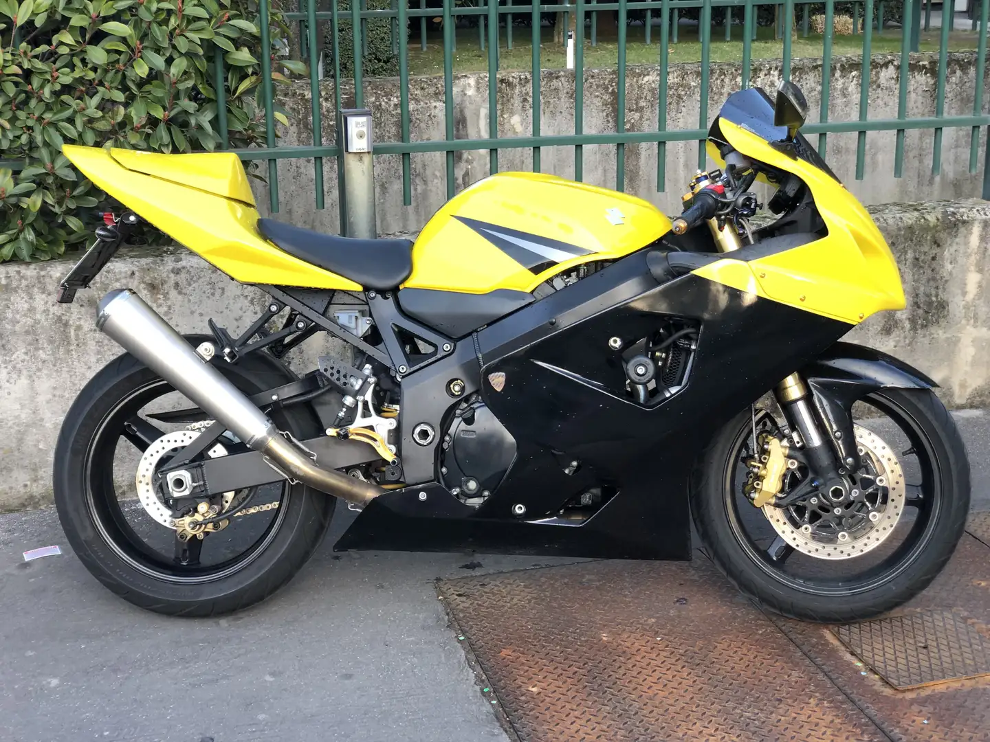 Suzuki GSX-R 750 GSX-R 750 K4 ValterMoto del 2005 Giallo - 2