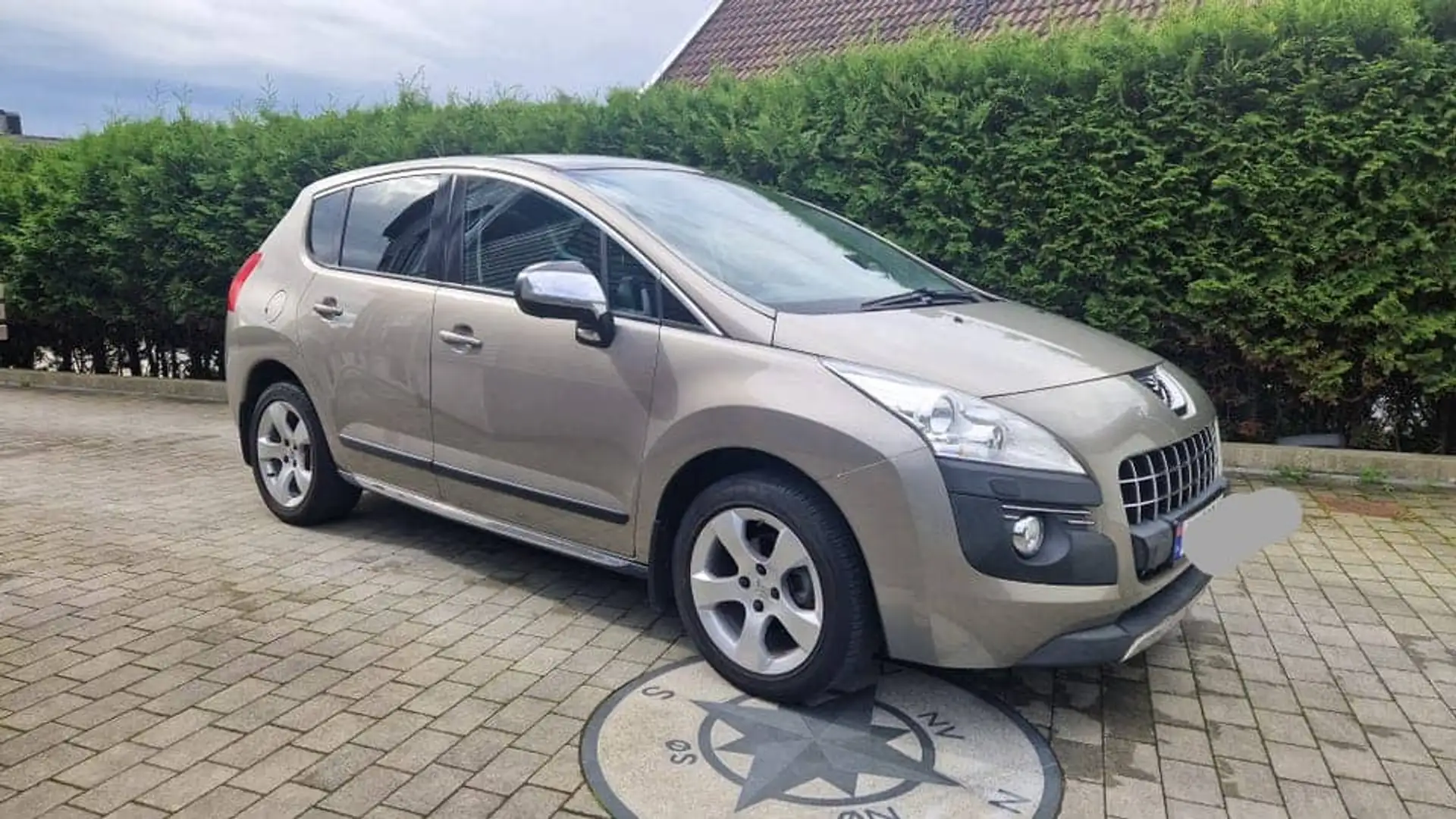 Peugeot 3008 3008 1.6 HDi 16V 109ch FAP Premium Pack Gris - 1