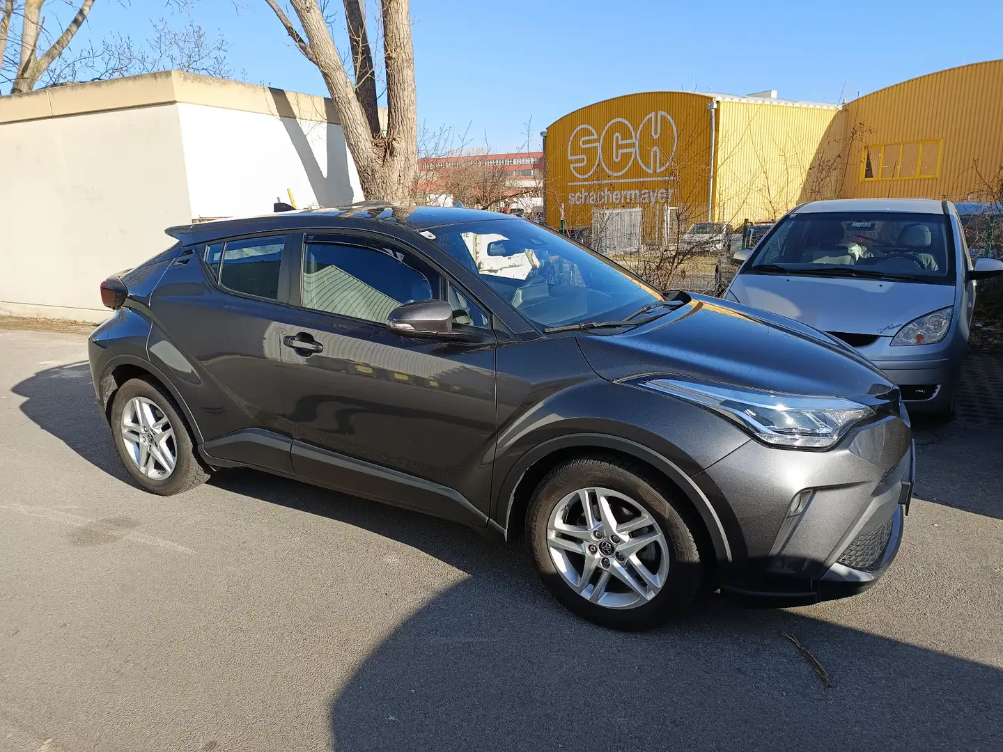 Toyota C-HR Grau - 1
