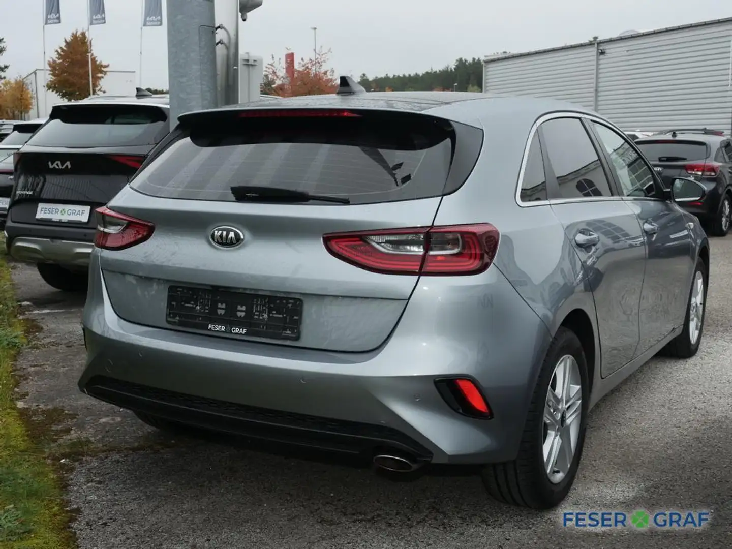 Kia Ceed / cee'd T-GDI 1.4 Navi Sitzhzg Parkpilot Tempomat Srebrny - 2