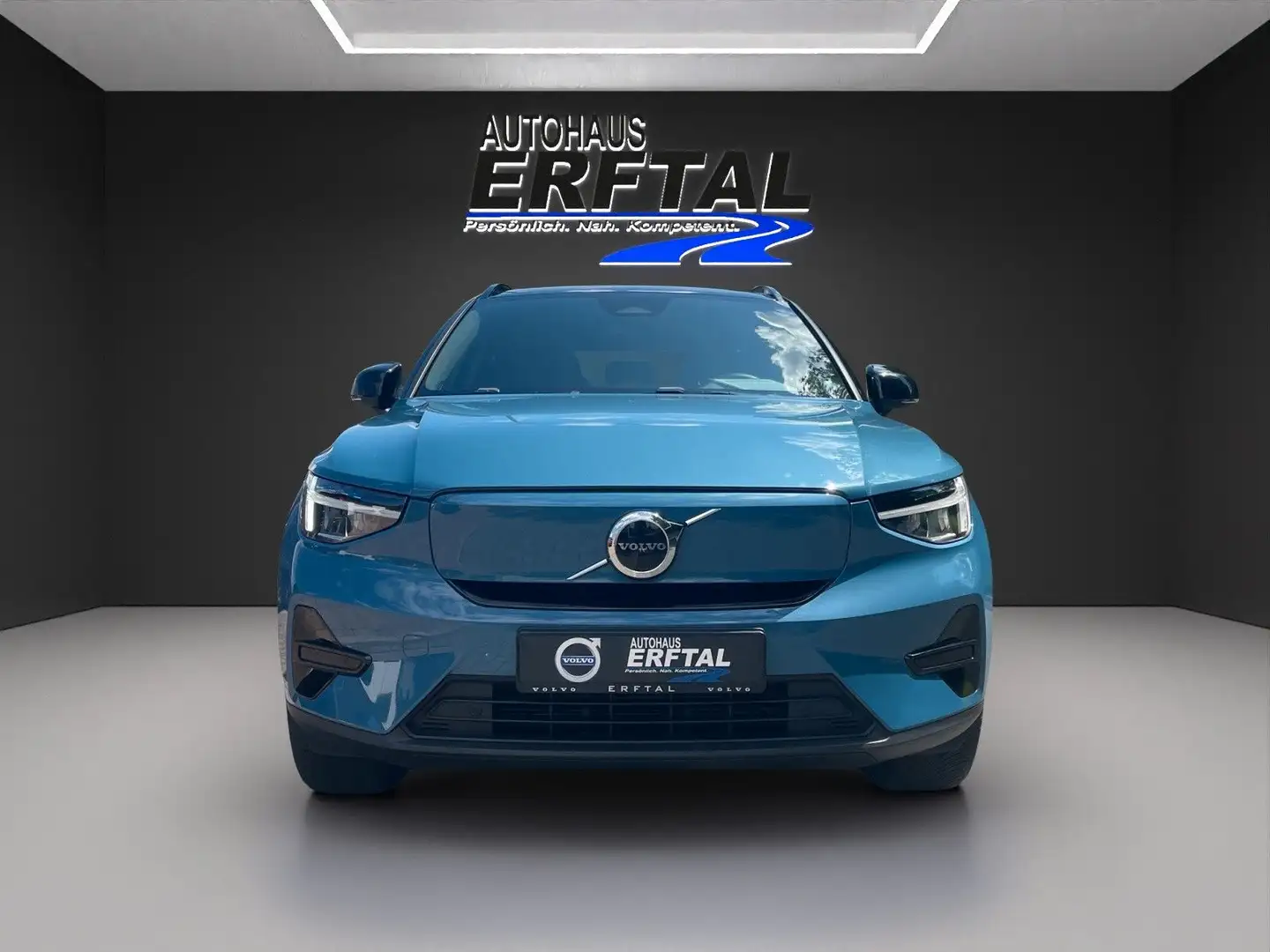 Volvo XC40 Recharge Twin Motor AWD Plus Blau - 2
