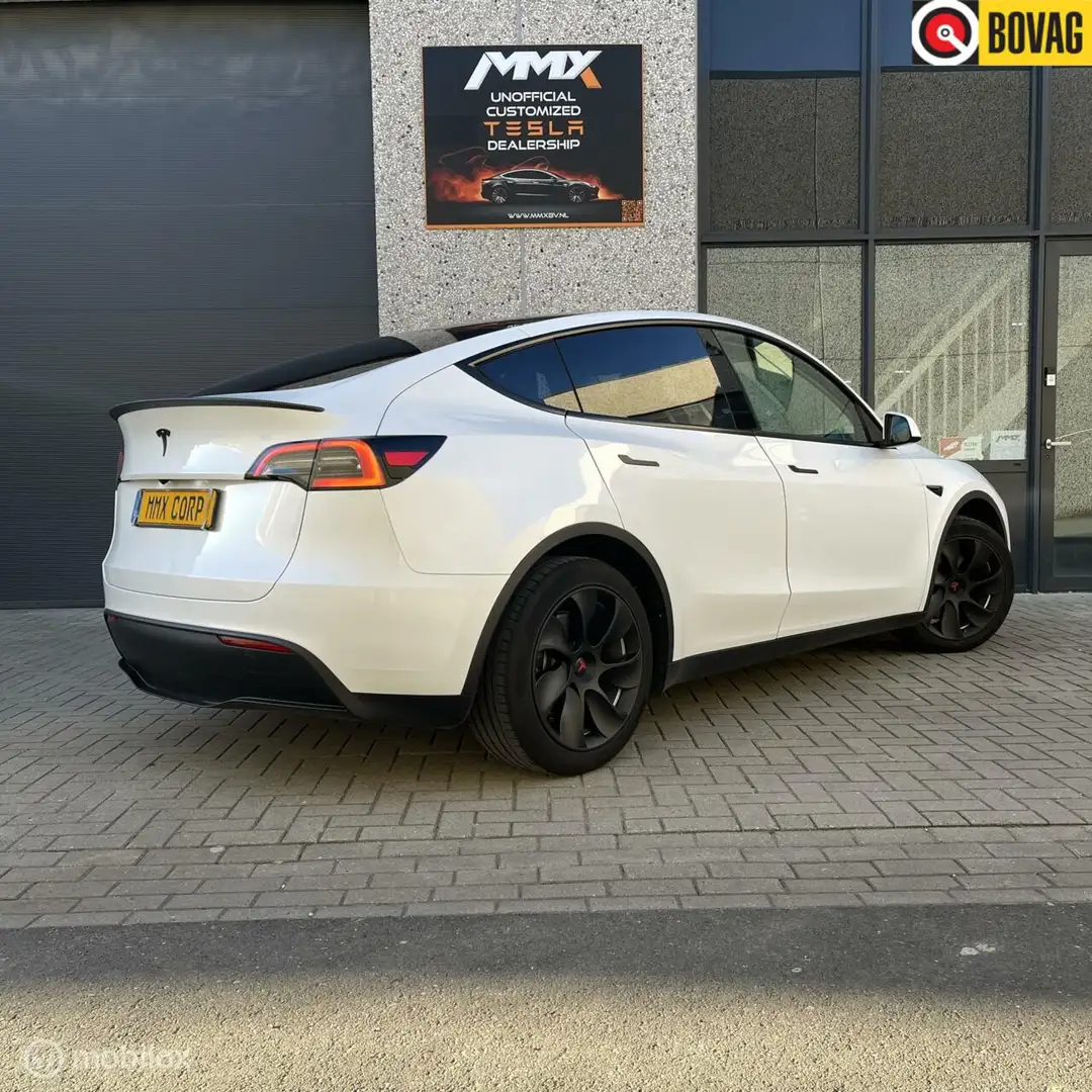 Tesla Model Y RWD MiC 60KWH AMD RYZEN MMX PACK Wit - 1