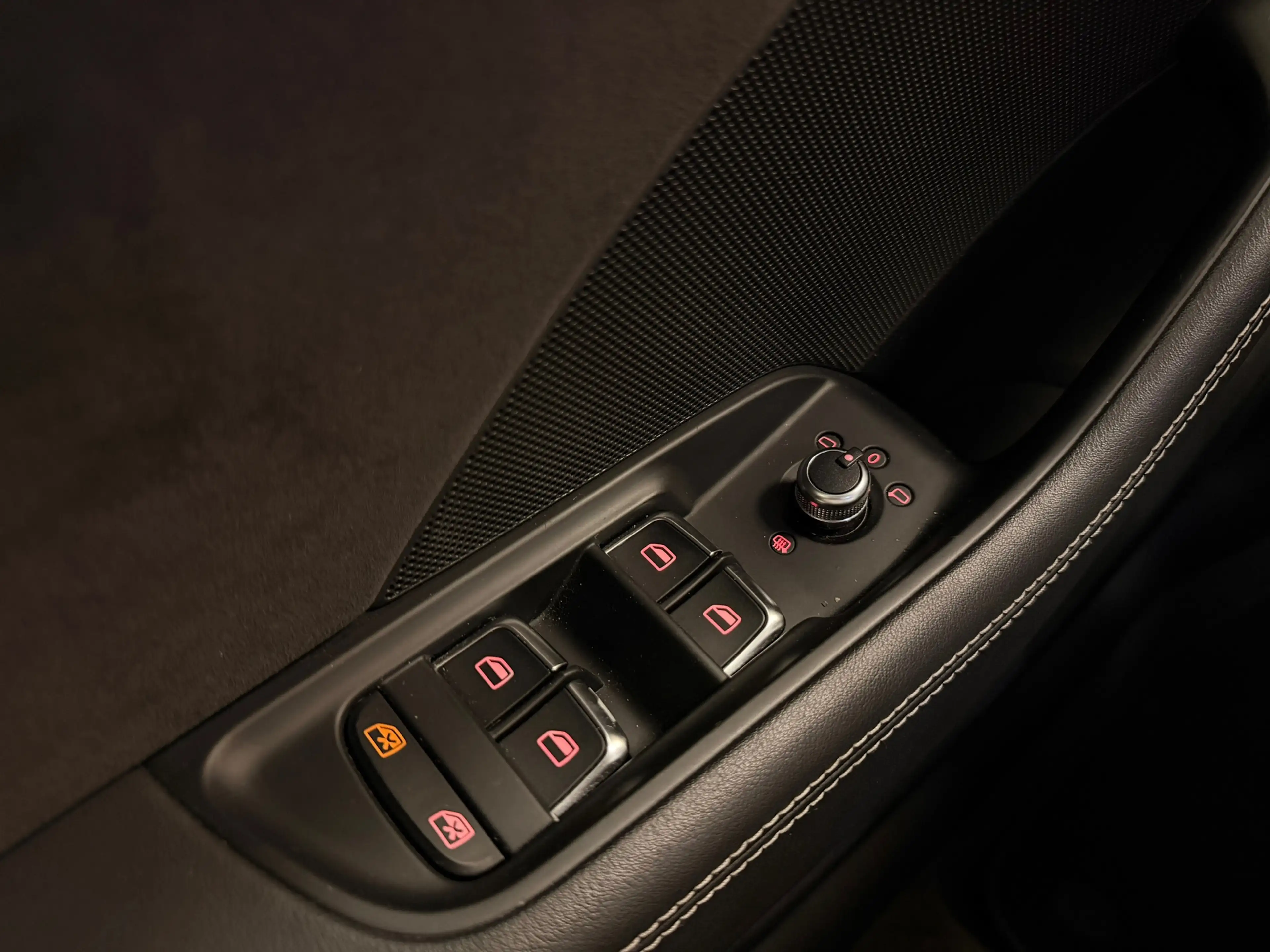 Audi S3 Sportback 2.0 TFSI S3 quattro Pro Line Plus Xenon — photo 14