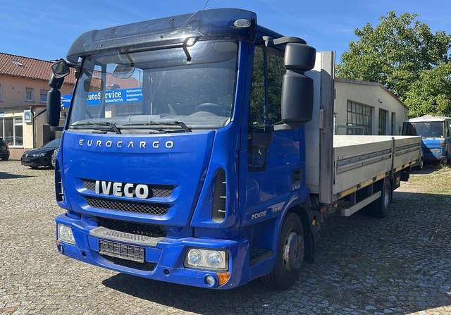 Imagine Iveco M812