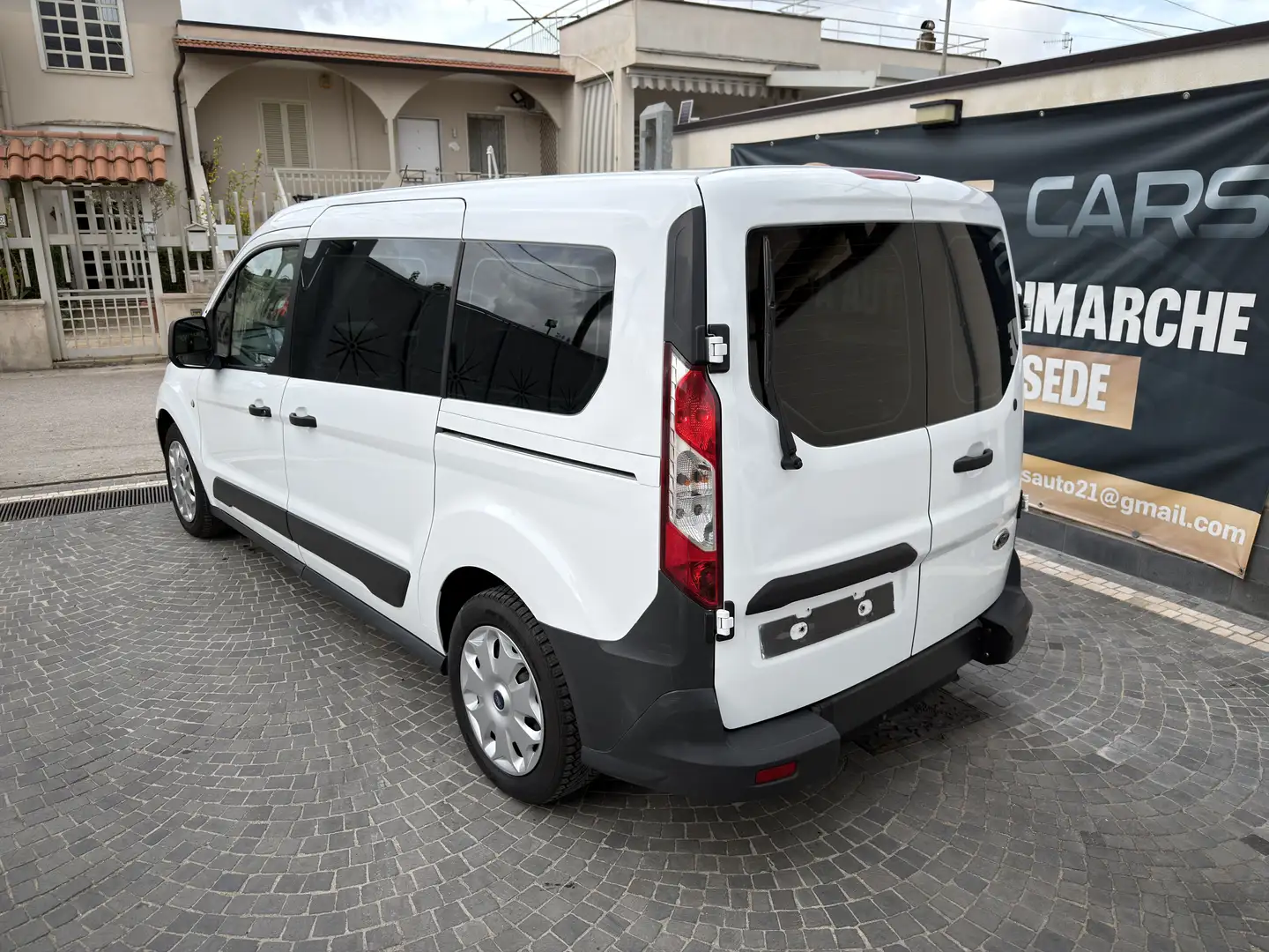 Ford Tourneo Connect - 2