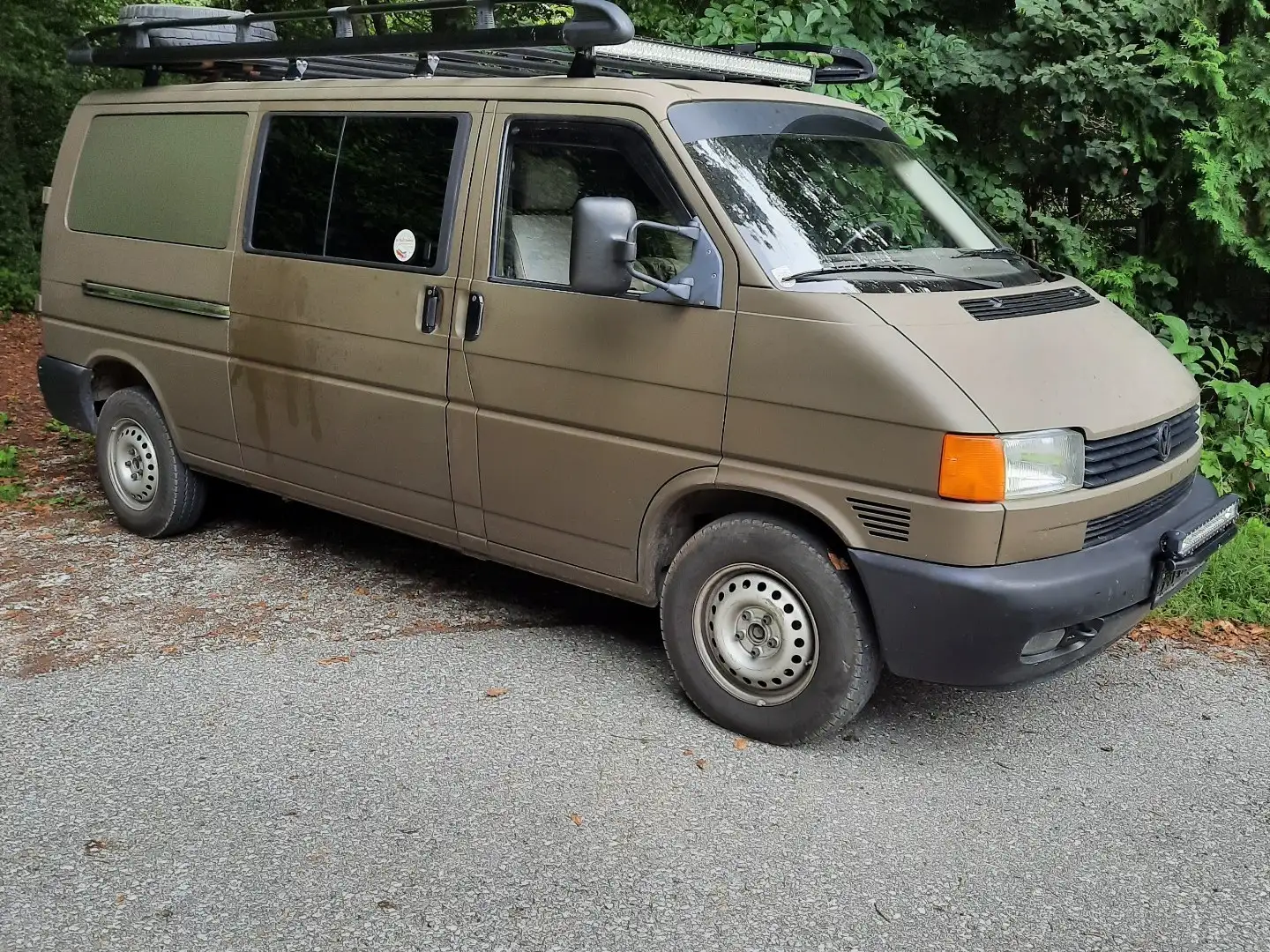 Volkswagen T4 Caravelle 2-3-3 Comfortl. Syncro TDI Zelená - 2