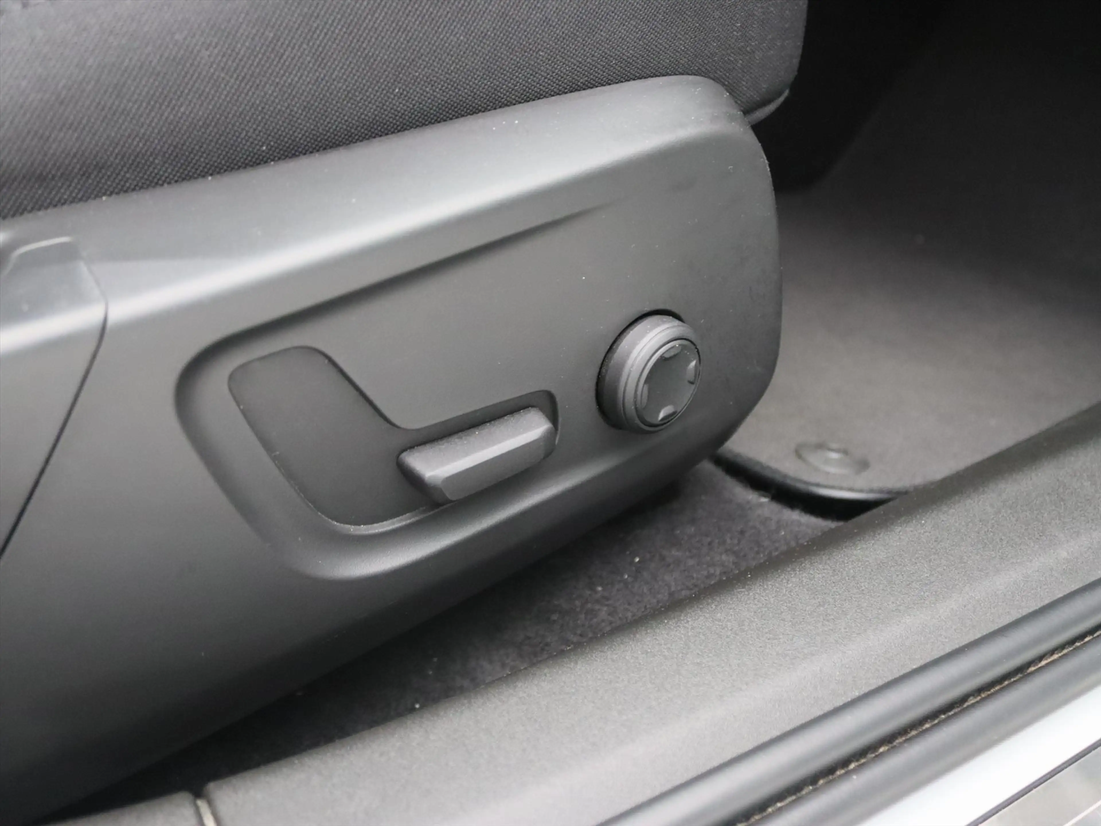 Polestar 2 Long Range Single Motor 78kWh 231PK 93% SoH [ PILO — photo 17