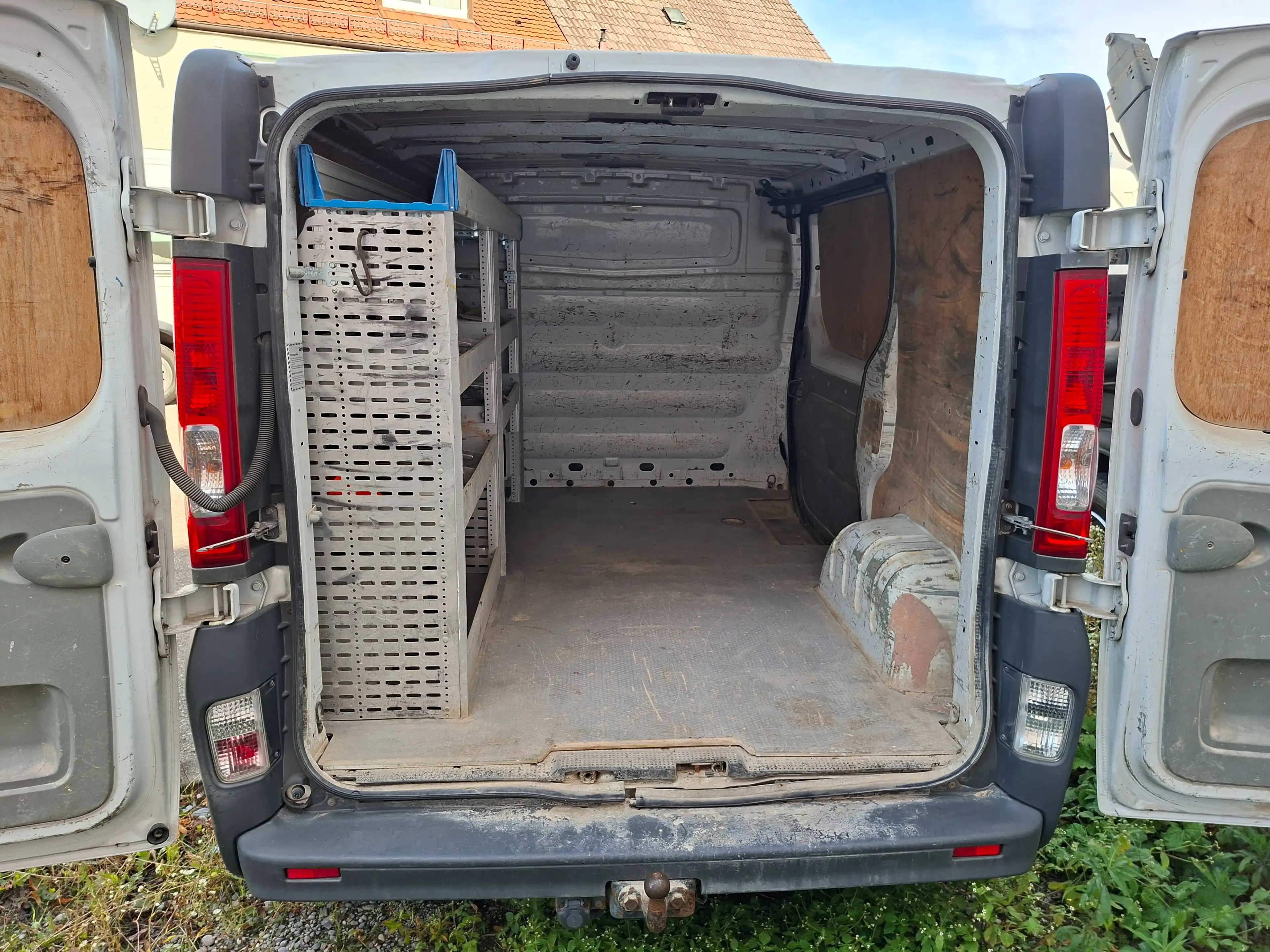 Opel Vivaro Kasten L1H1 2,7t TÜV 2. 2028 117.000 Km!! — photo 6