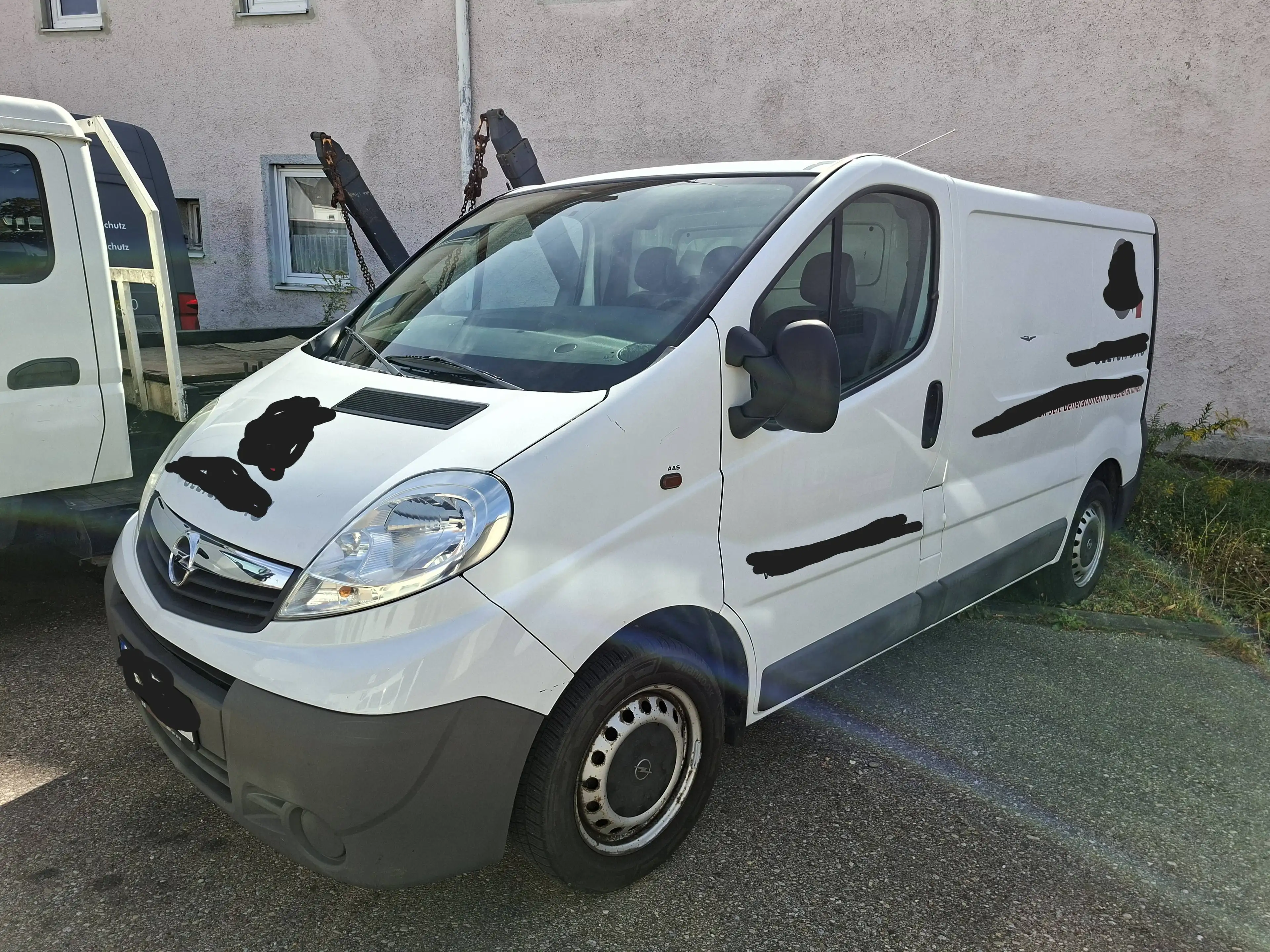 Opel Vivaro Kasten L1H1 2,7t TÜV 2. 2028 117.000 Km!!
