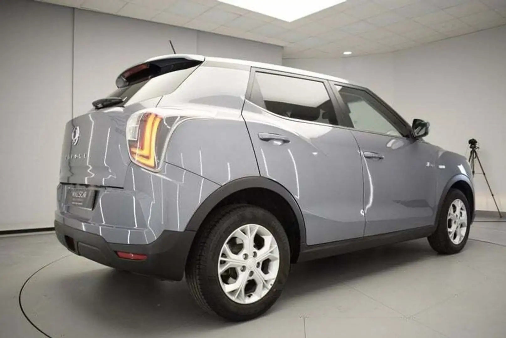 SsangYong Tivoli G12T Urban Gris - 2