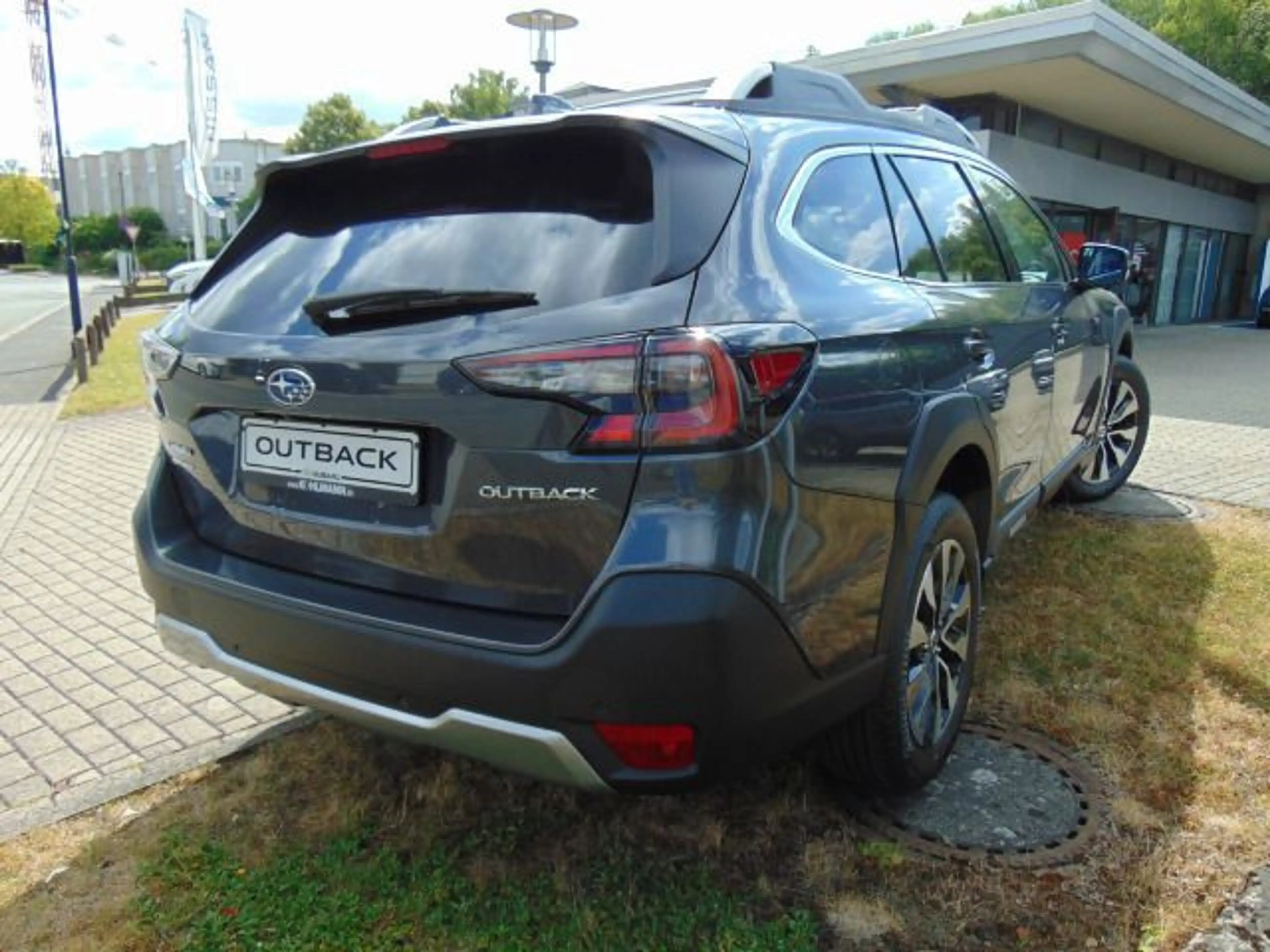 Subaru OUTBACK Outback 2.5i Platinum Lineartronic 4x4 GSD Alu — photo 3
