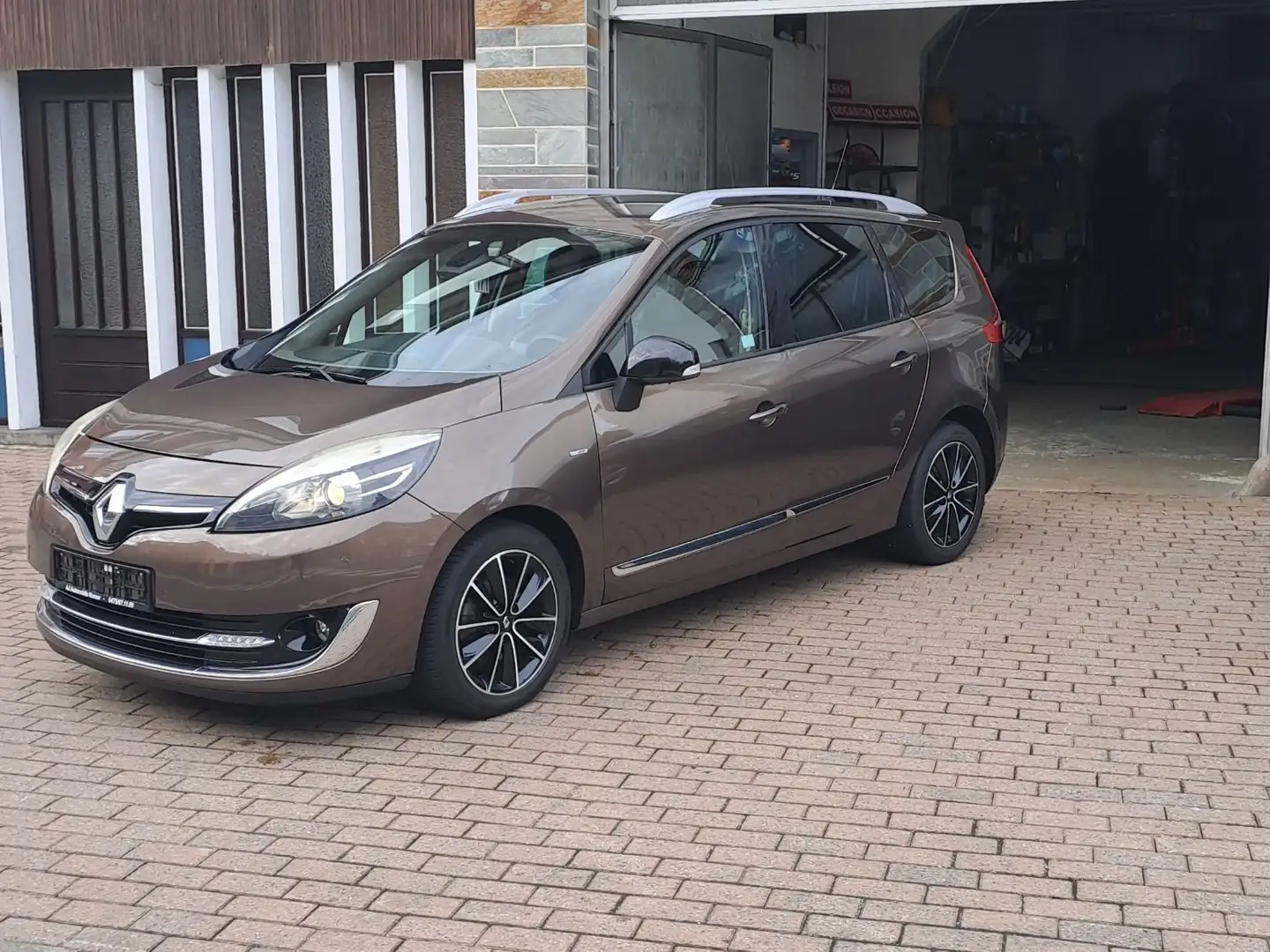 Renault Grand Scenic 7 places euro 6  Energy Bose Edition 7pl. FAP Barna - 2