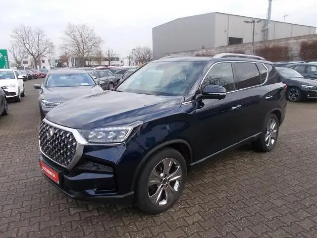 SsangYong Rexton Sapphire 4WD, Leder NAVI  Alu20" AHK Allwetter