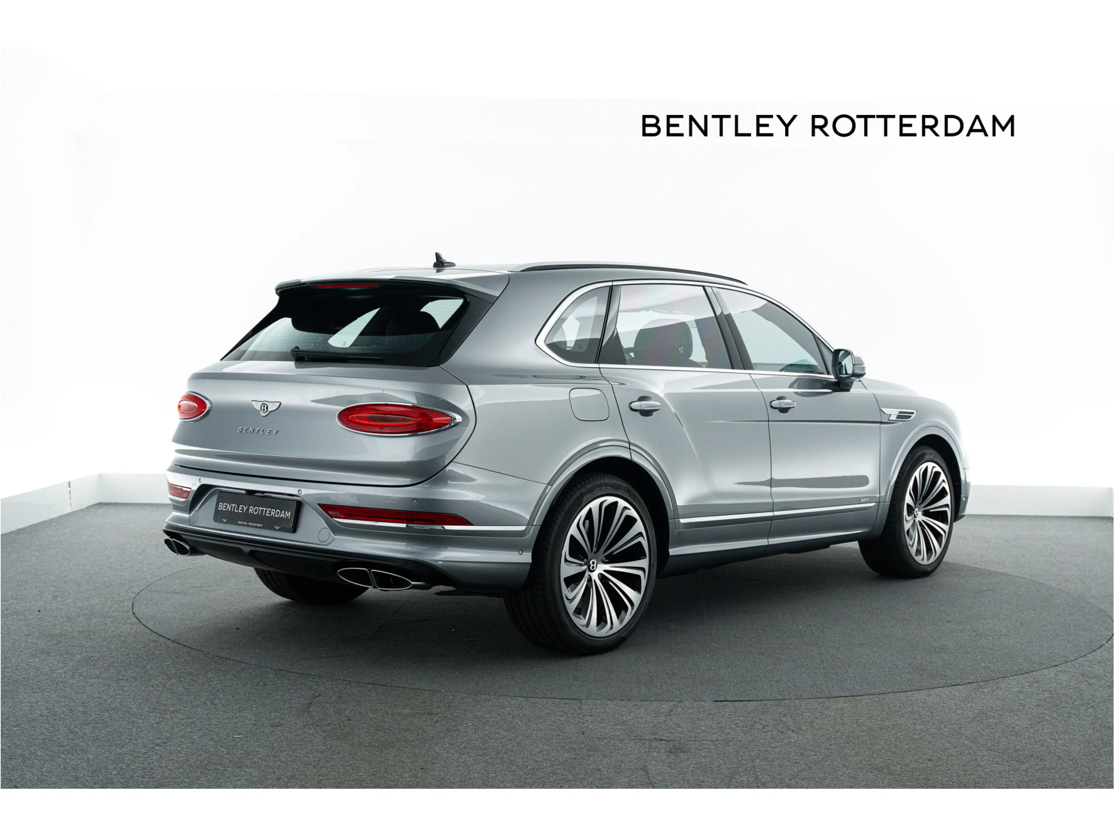 Bentley Bentayga Hybrid MY2021 — photo 3