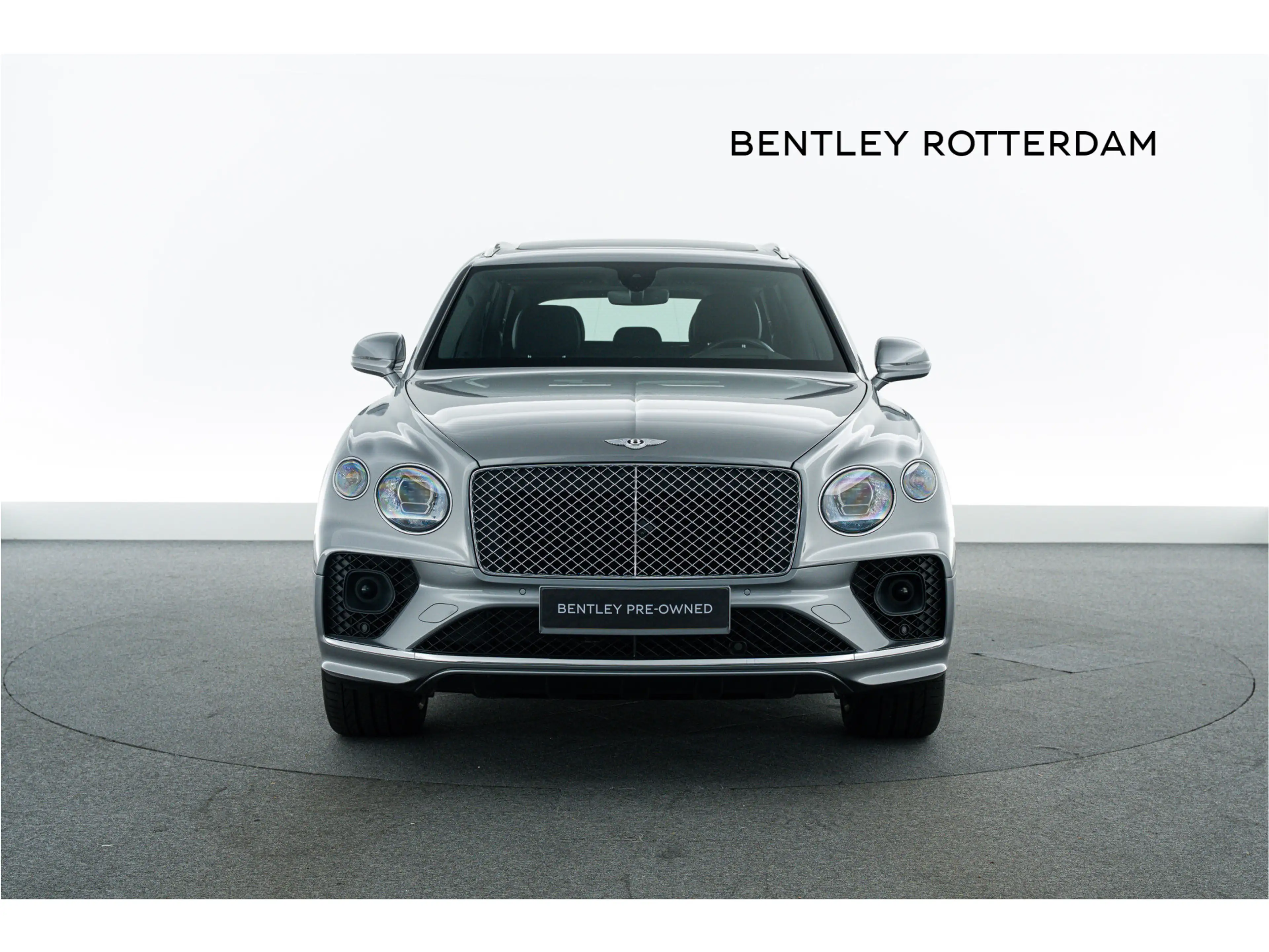 Bentley Bentayga Hybrid MY2021 — photo 4