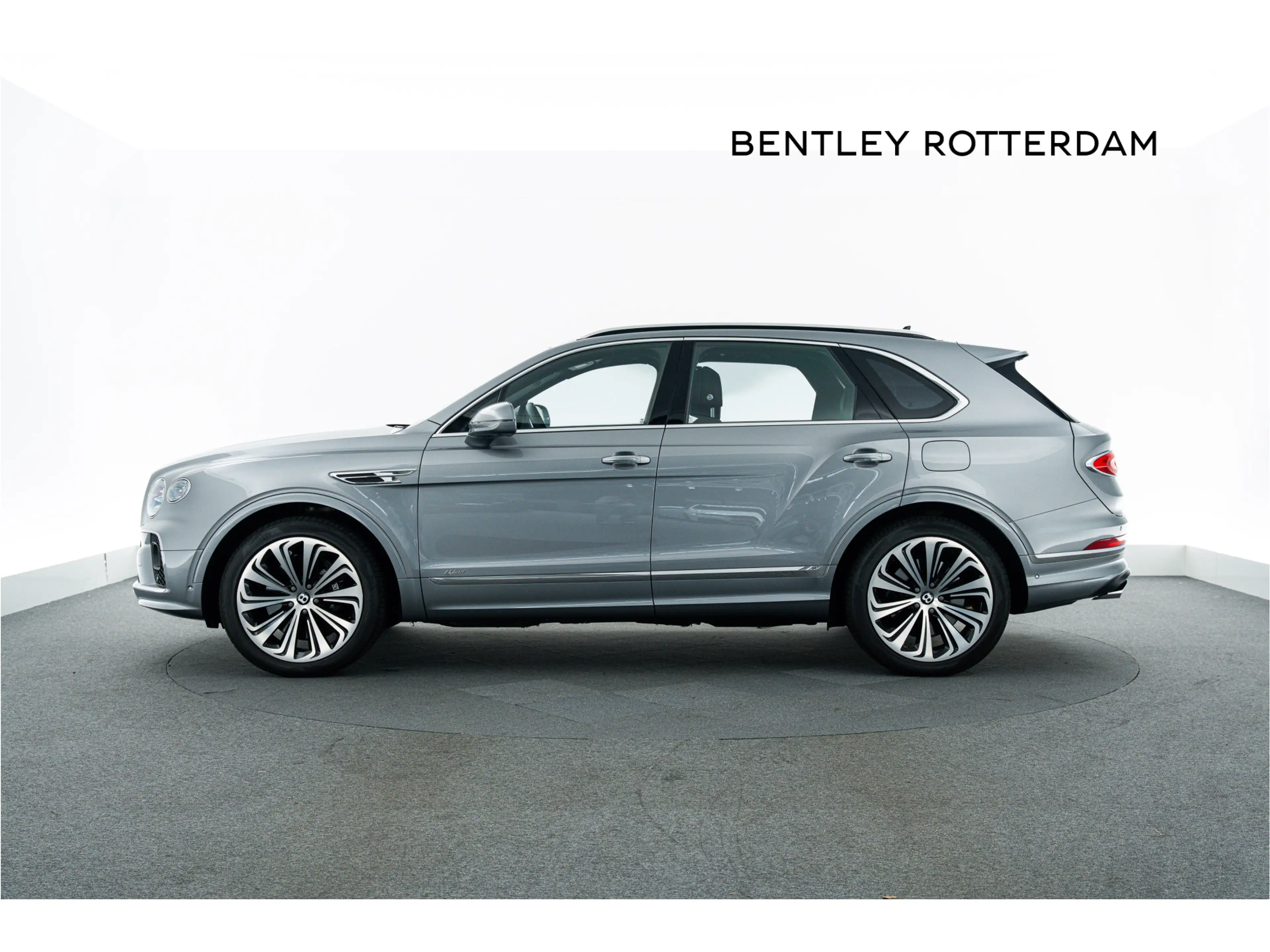 Bentley Bentayga Hybrid MY2021 — photo 2