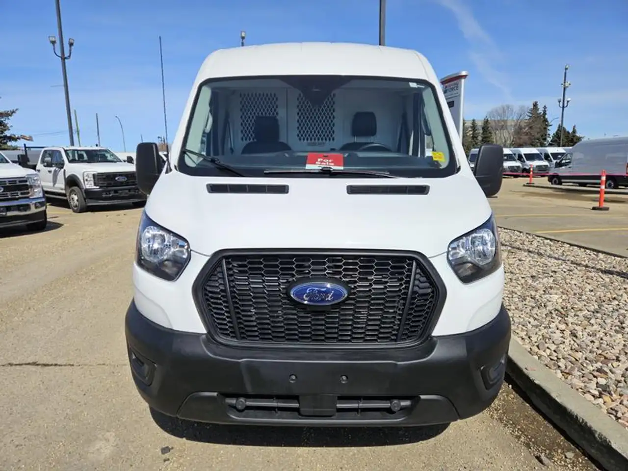 Ford Transit Cargo Van снимка Ford Transit Cargo Van