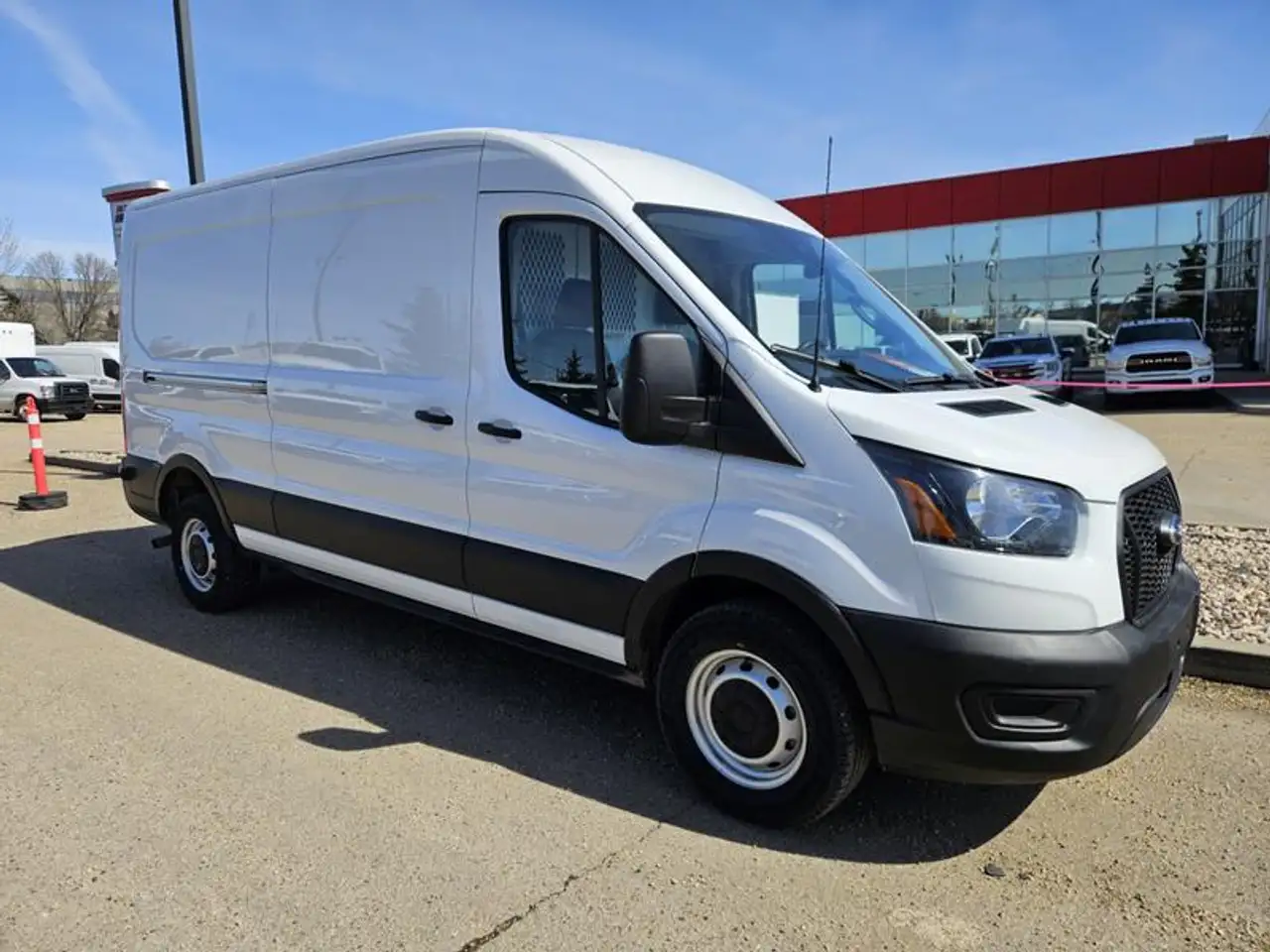 Ford Transit Cargo Van снимка Ford Transit Cargo Van