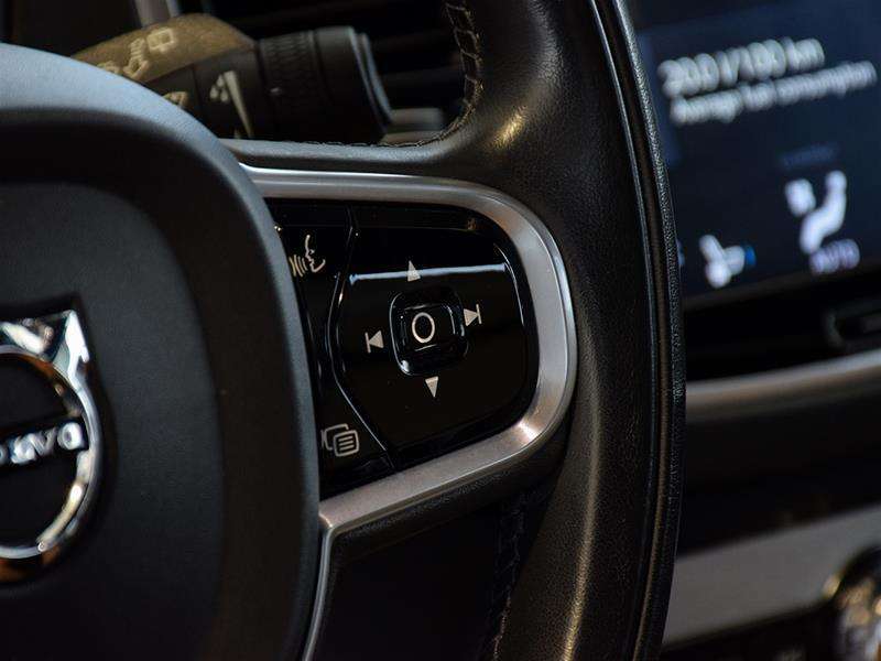 2019 Volvo XC90 Momentum | Apple CarPlay | HUD | Pilot Assist thumb 40