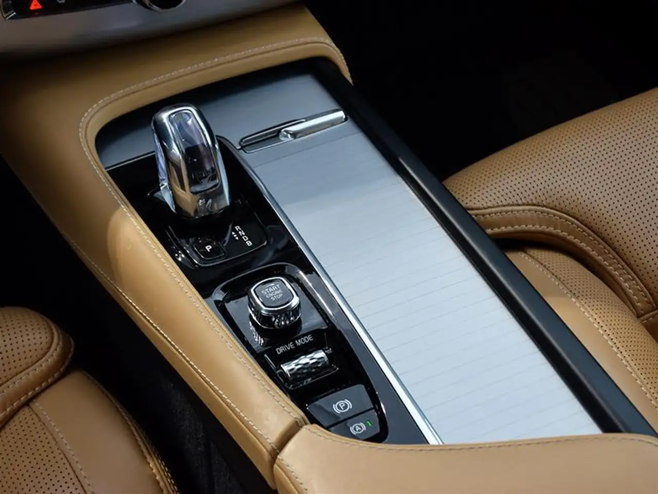 Volvo XC90 снимка Volvo XC90