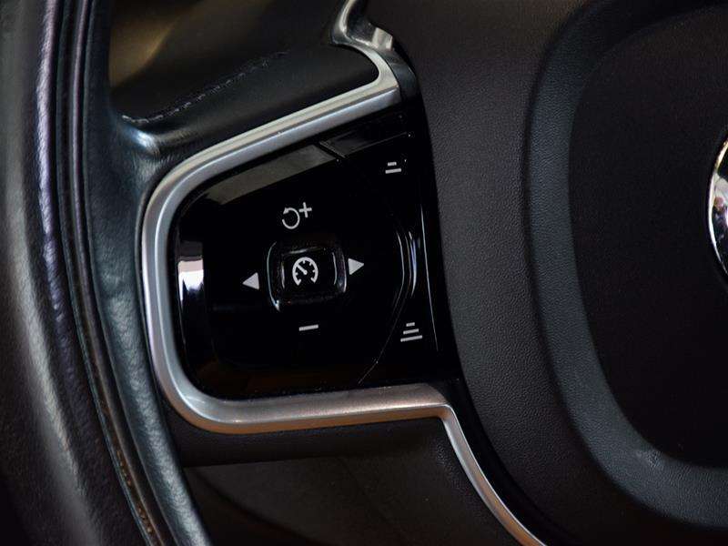 2019 Volvo XC90 Momentum | Apple CarPlay | HUD | Pilot Assist thumb 39