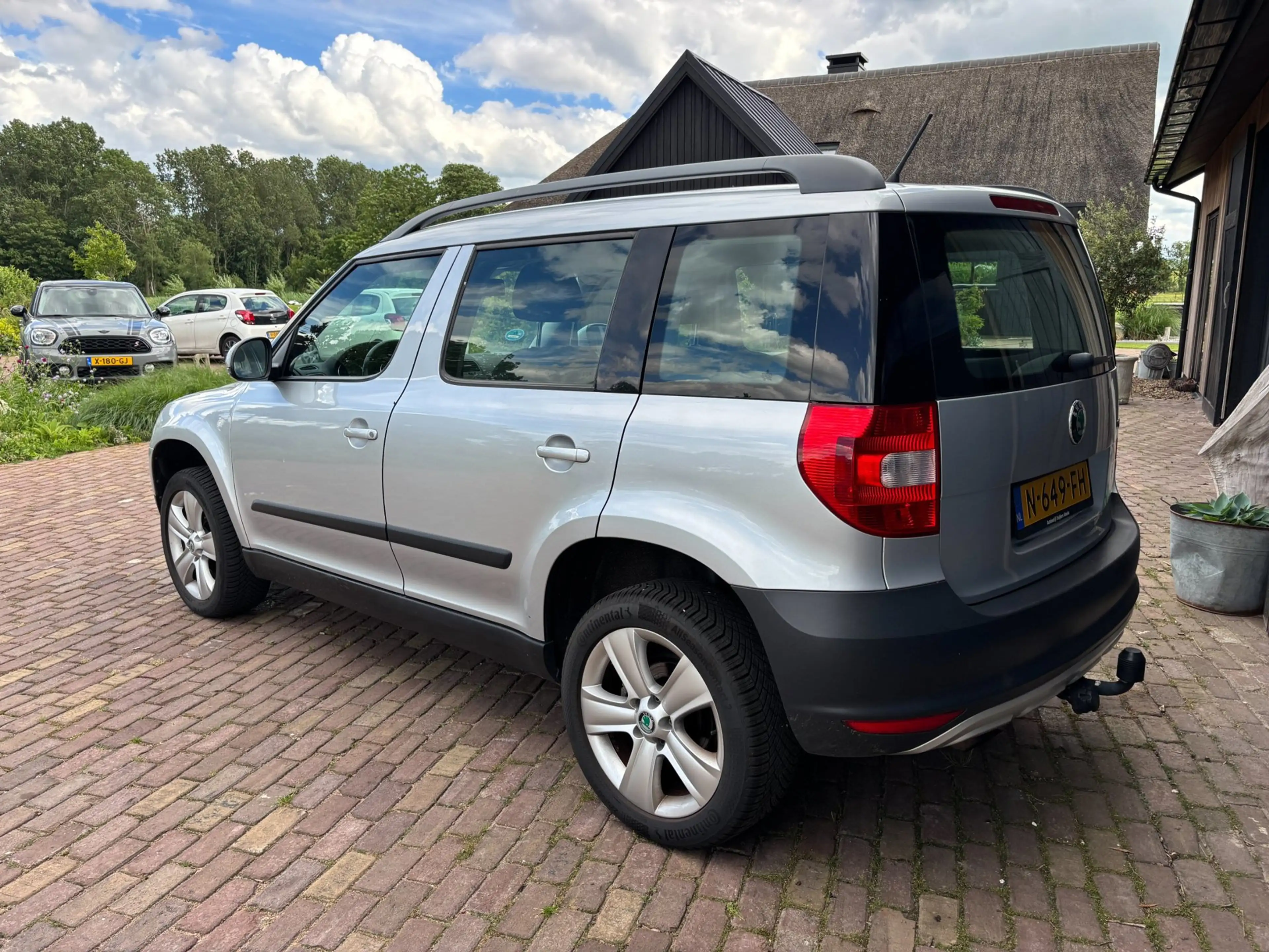 Skoda Yeti 1.2 TSI Elegance , TREKHAAK ,AC ,CRUISE CONTROLE. — photo 3