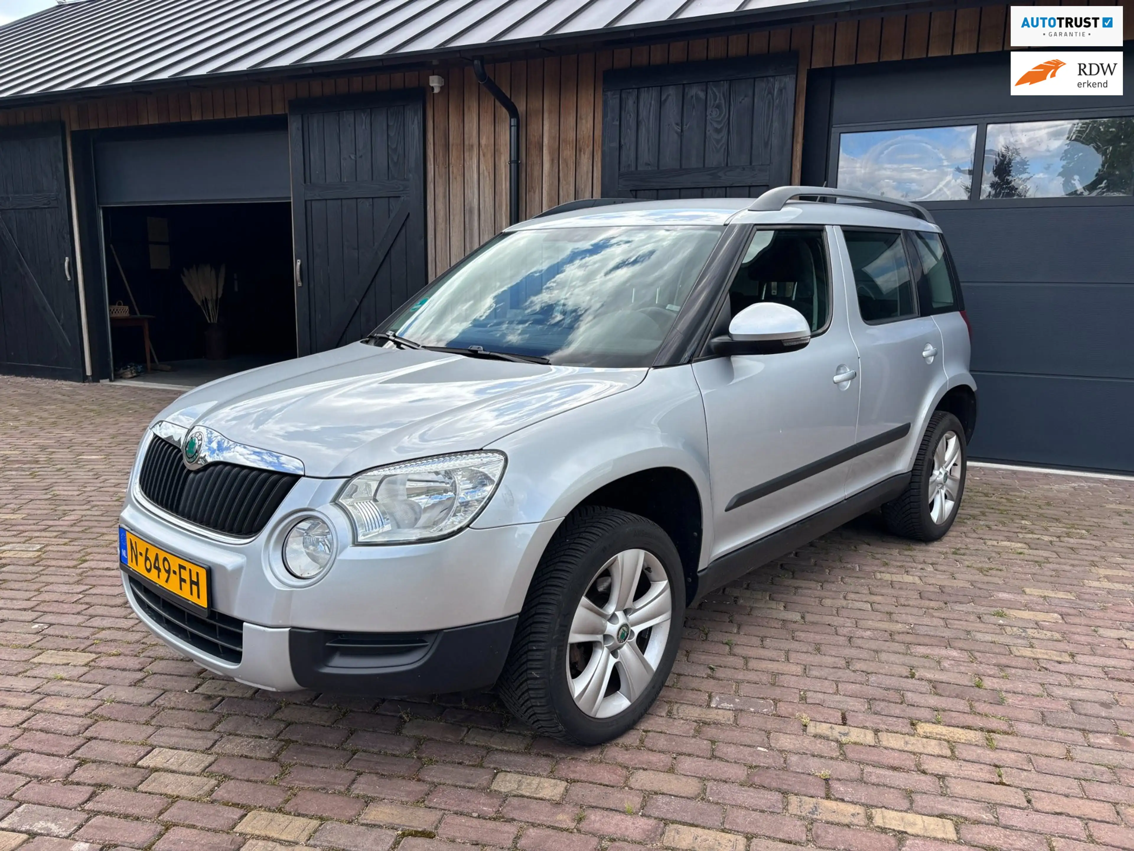 Skoda Yeti 1.2 TSI Elegance , TREKHAAK ,AC ,CRUISE CONTROLE.