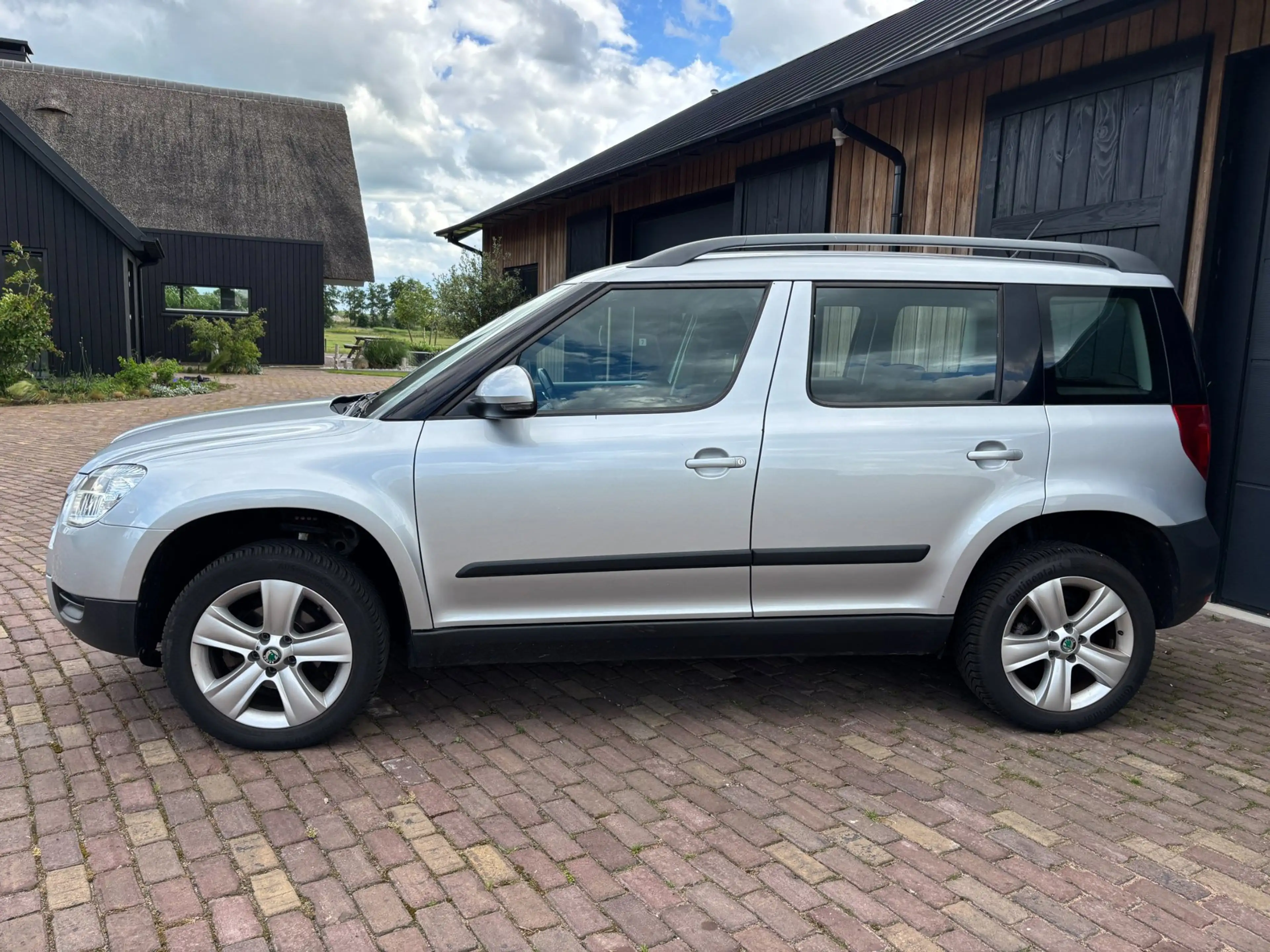 Skoda Yeti 1.2 TSI Elegance , TREKHAAK ,AC ,CRUISE CONTROLE. — photo 2