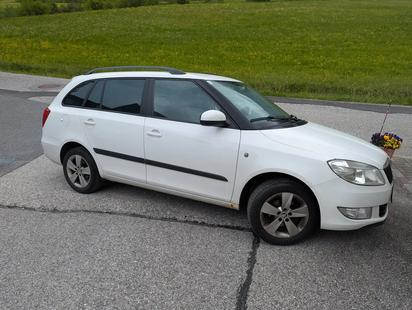 Skoda Fabia Combi Ambition 1,2 TSI Weiß - 1