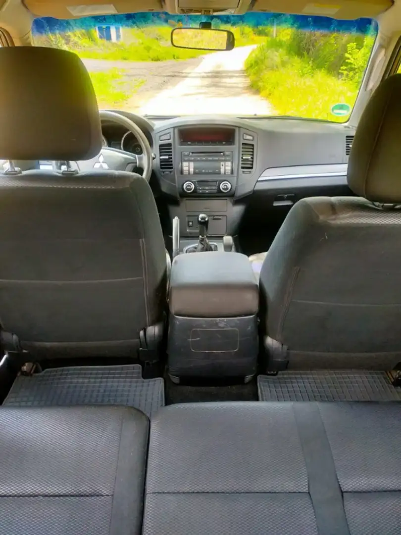 Mitsubishi Montero 3.2DI-D Spirit Gris - 2