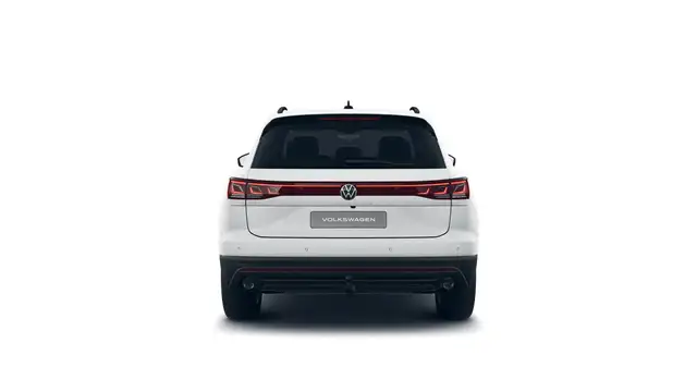 Volkswagen Touareg view 5