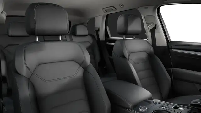 Volkswagen Touareg view 7