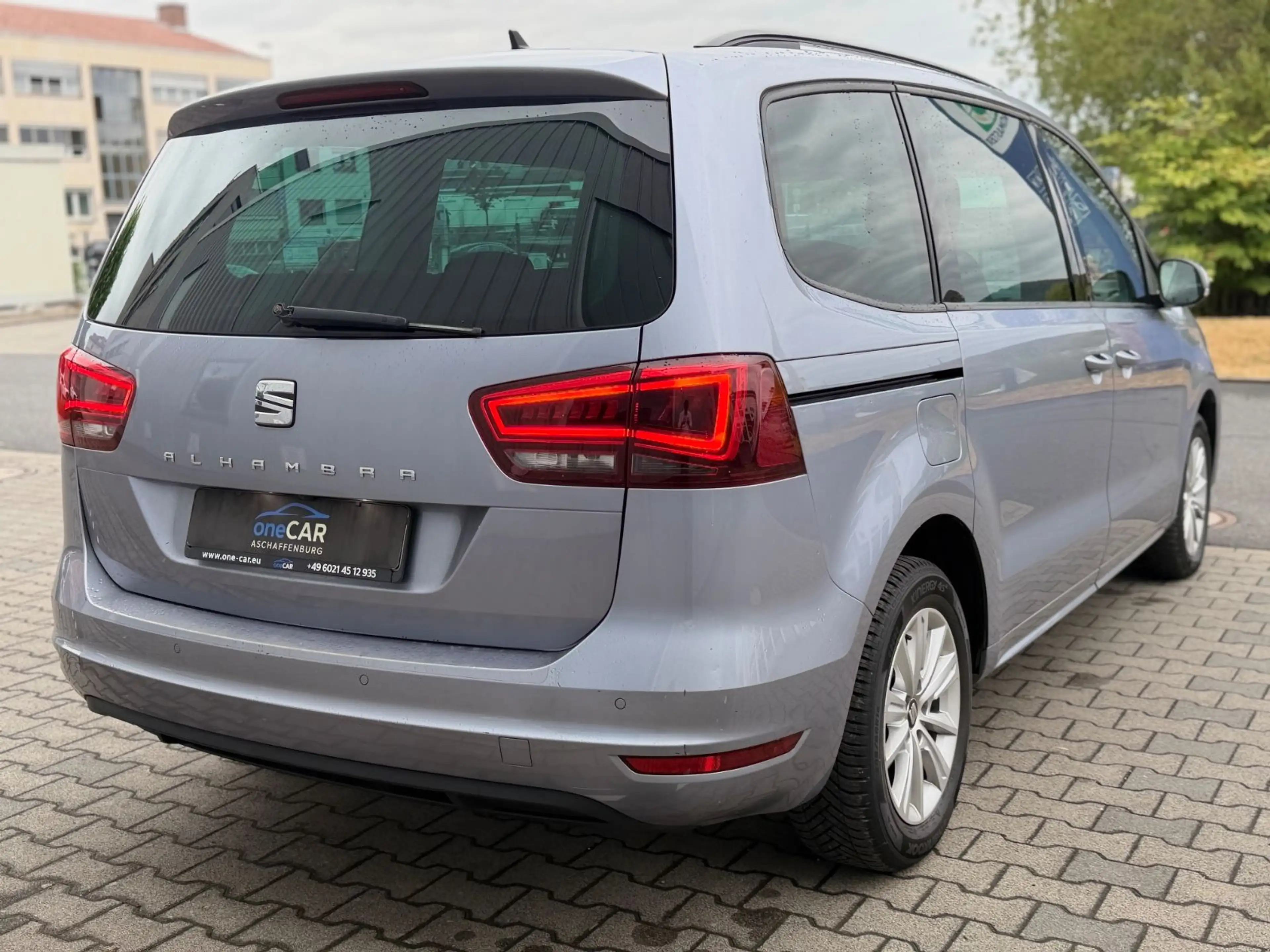 SEAT Alhambra Style 7 Sitzer AHK Spur-Assis 2xS-Tür — photo 2