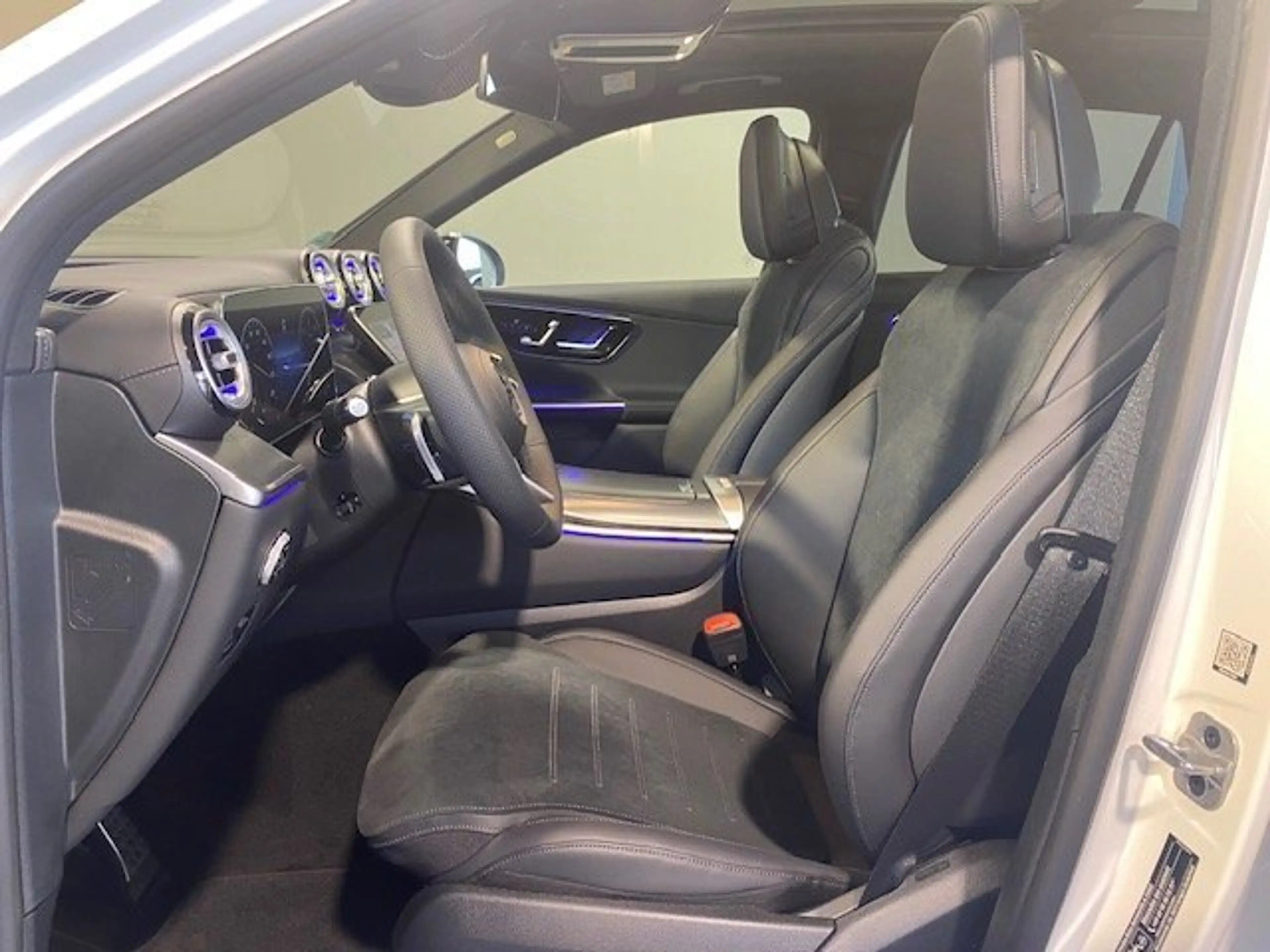 Mercedes-Benz GLC 300 d 4M AMG/Night/20"/Pano./AHK/DISTRONIC — photo 5