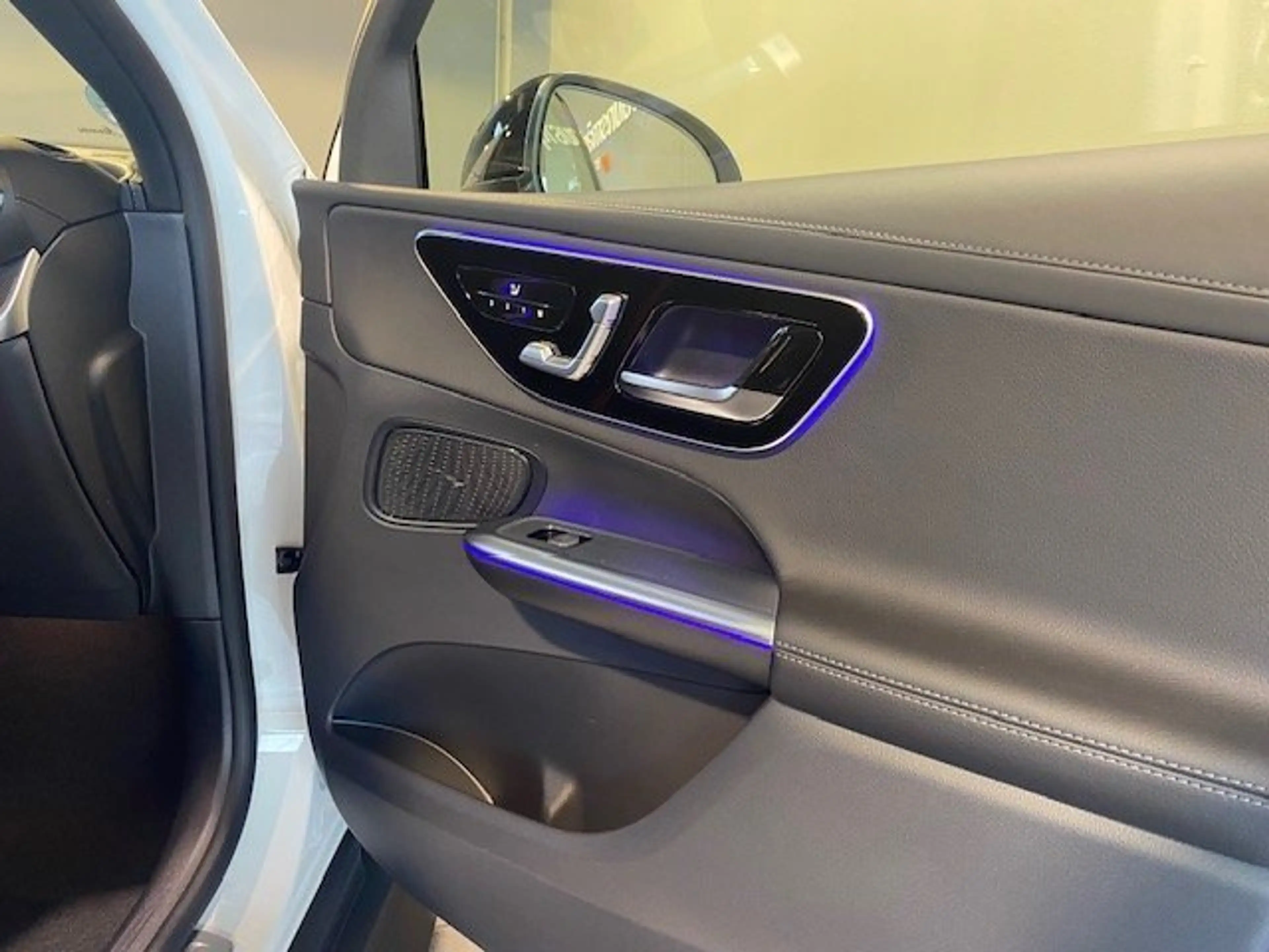 Mercedes-Benz GLC 300 d 4M AMG/Night/20"/Pano./AHK/DISTRONIC — photo 13