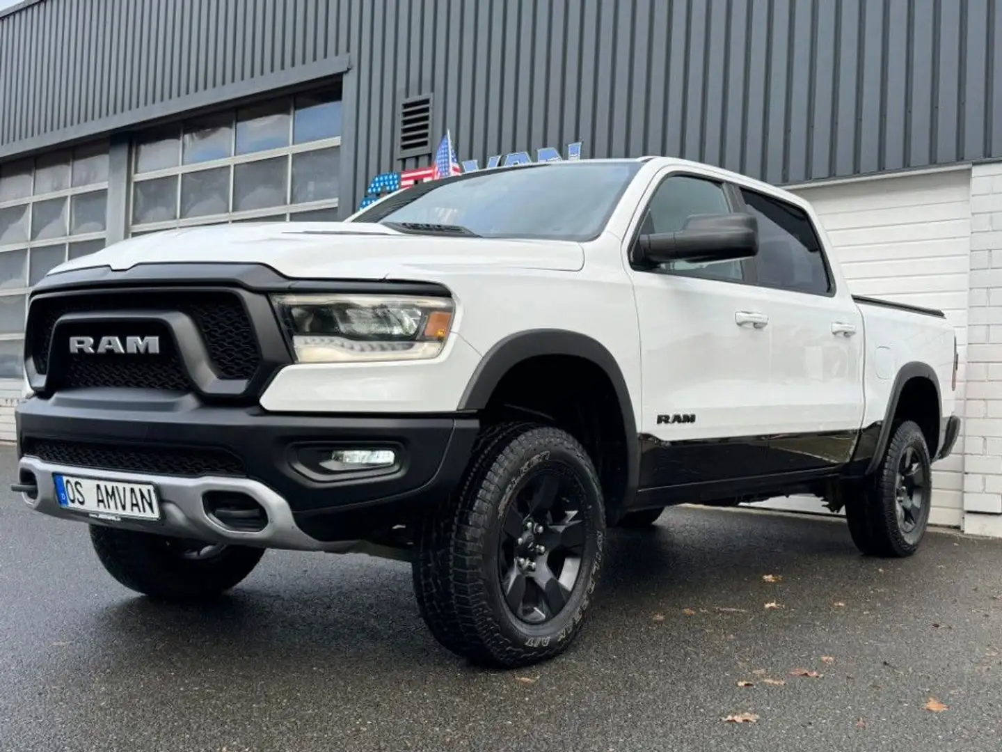 Dodge RAM GEN5 Rebel CrewCab HEMI 4x4 74 TKM Mwst. Weiß - 1
