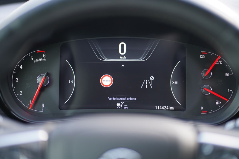 Opel Insignia Sports Tourer Innovation Spurhalt. ACC — photo 10