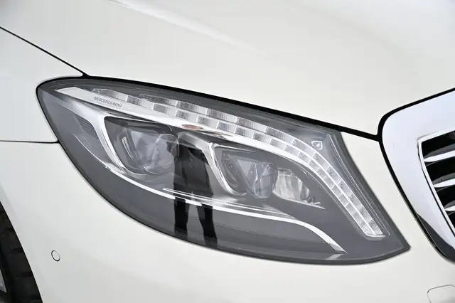 Mercedes-Benz S-Class view 16