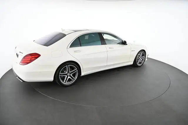 Mercedes-Benz S-Class view 4