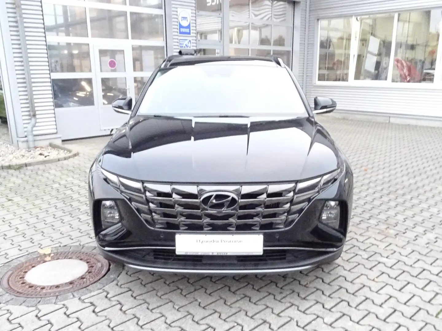 Hyundai TUCSON Plug-In Hybrid 1.6 T-GDi 4WD Trend Pano AHK Kamera Noir - 2