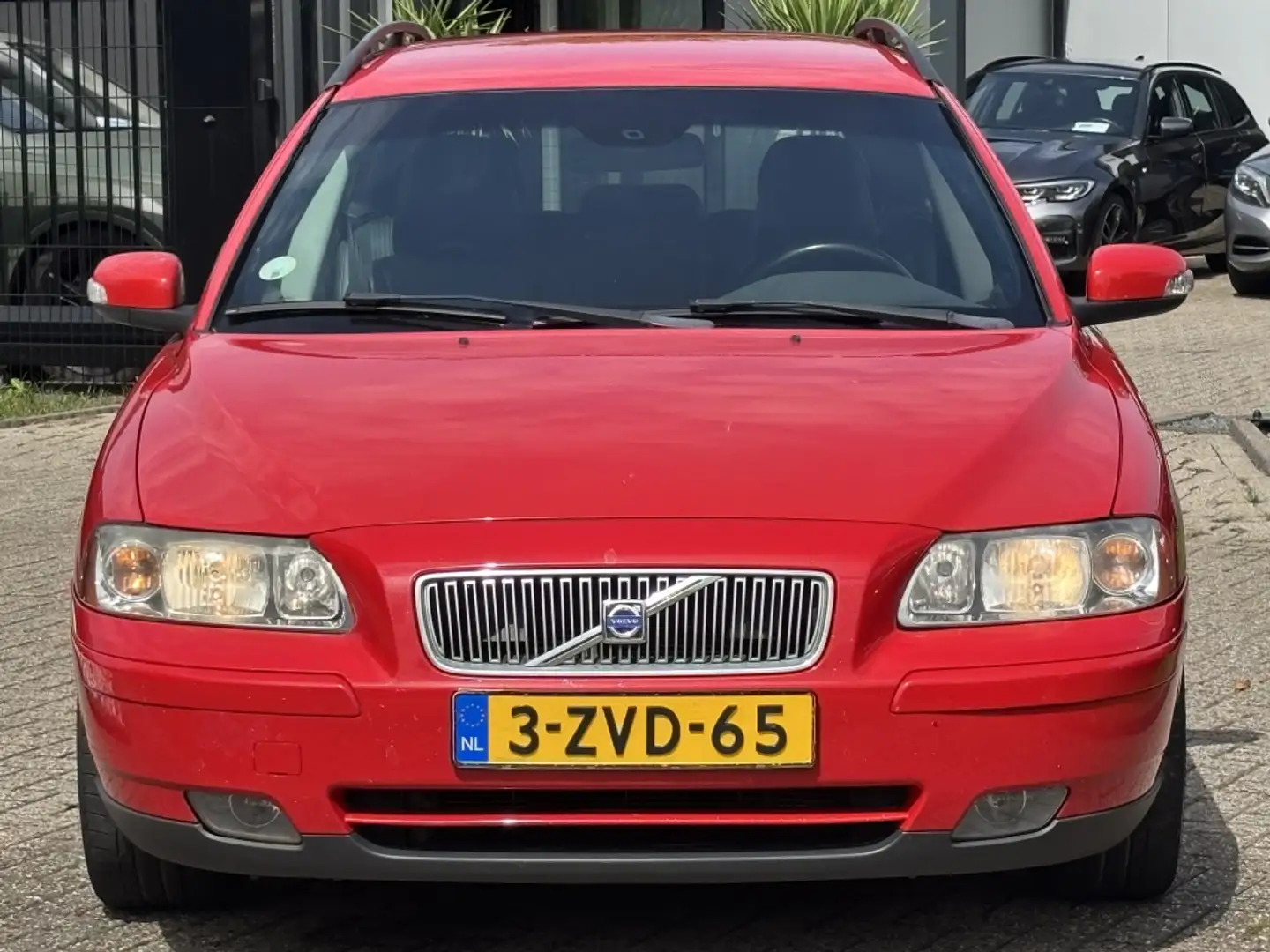 Volvo V70 2.4D Edition Youngtimer 2007 Rood Sportvelgen Rood Rood - 2